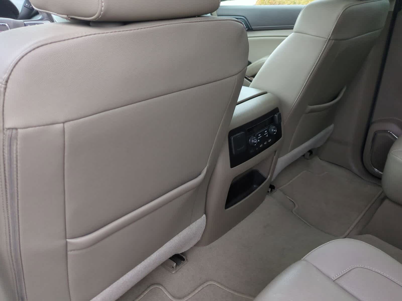 Thumbnail: 2020 GMC Yukon XL - 18