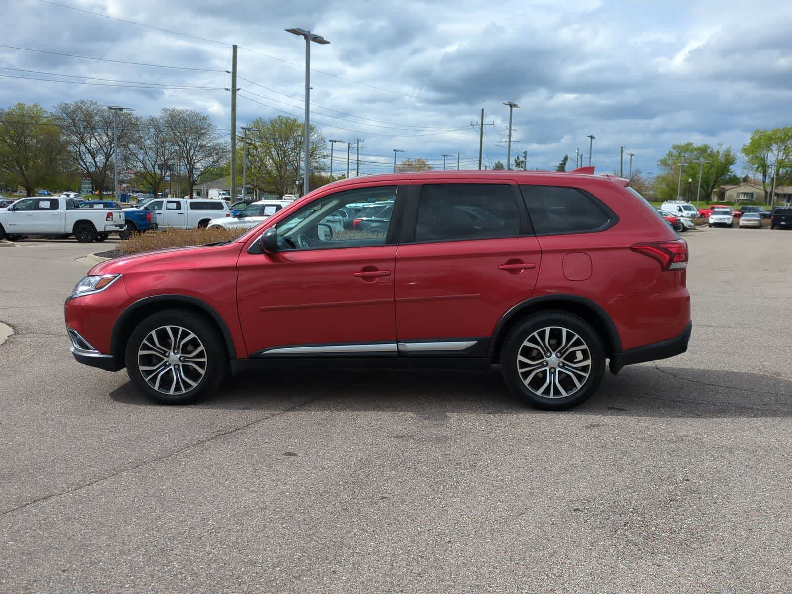 Thumbnail: 2018 Mitsubishi Outlander - 5