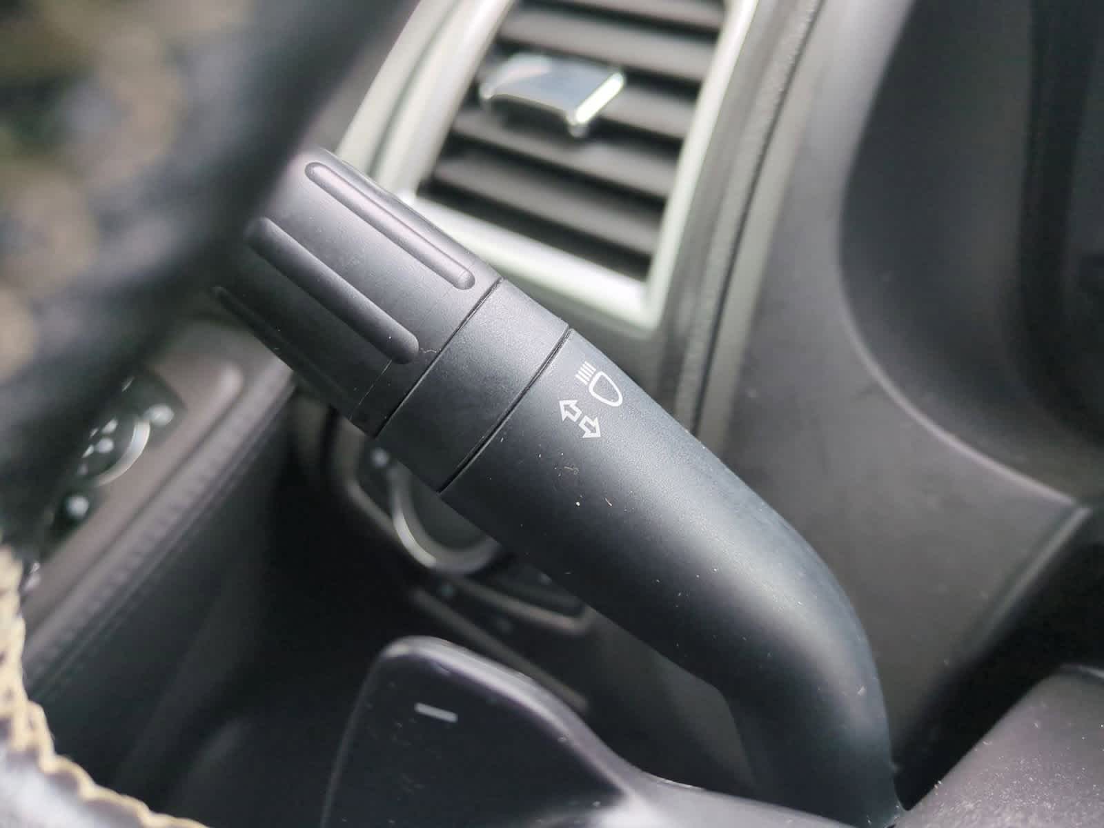 Thumbnail: 2015 Ford Explorer - 30