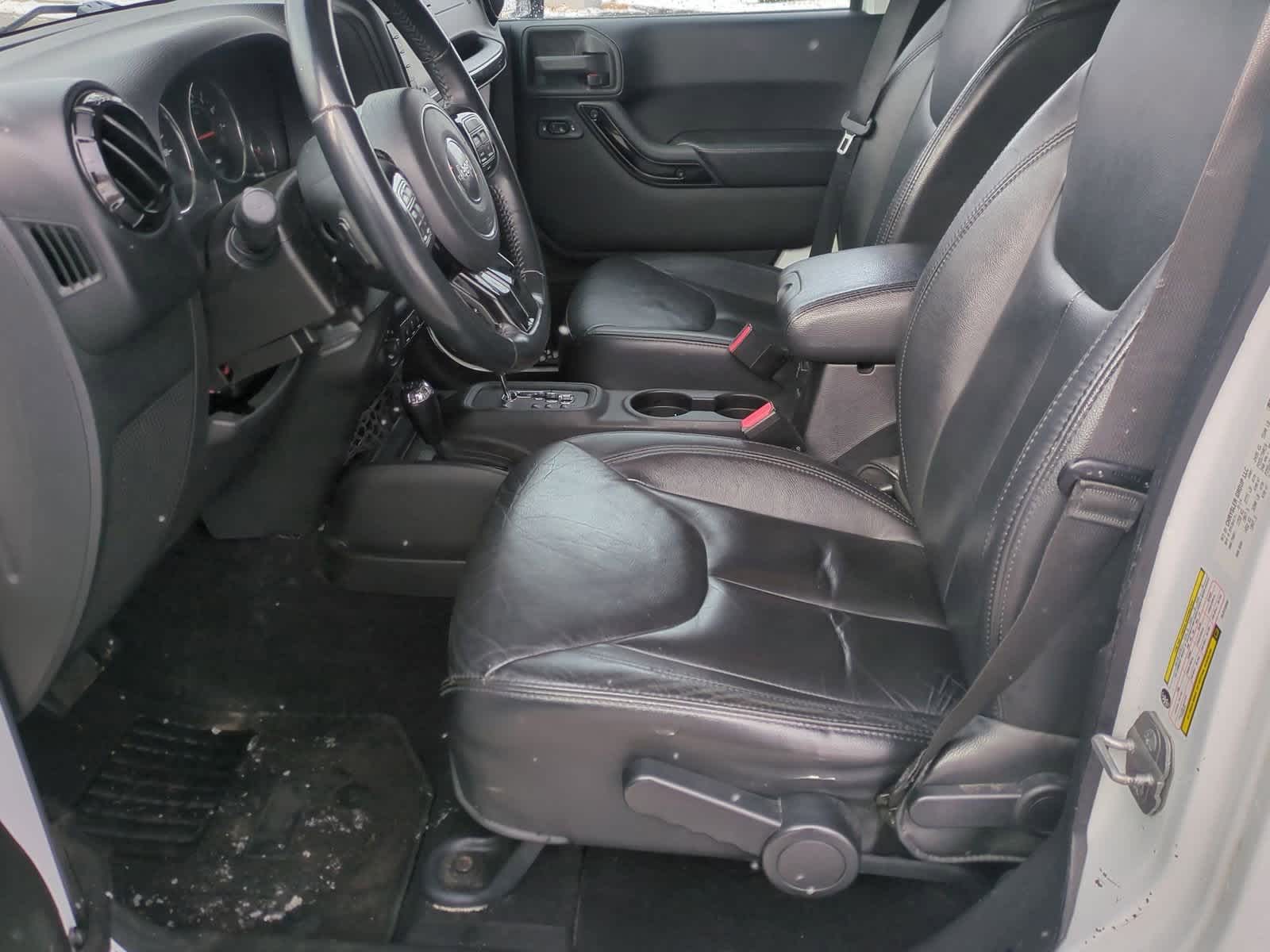 Thumbnail: 2014 Jeep Wrangler - 16