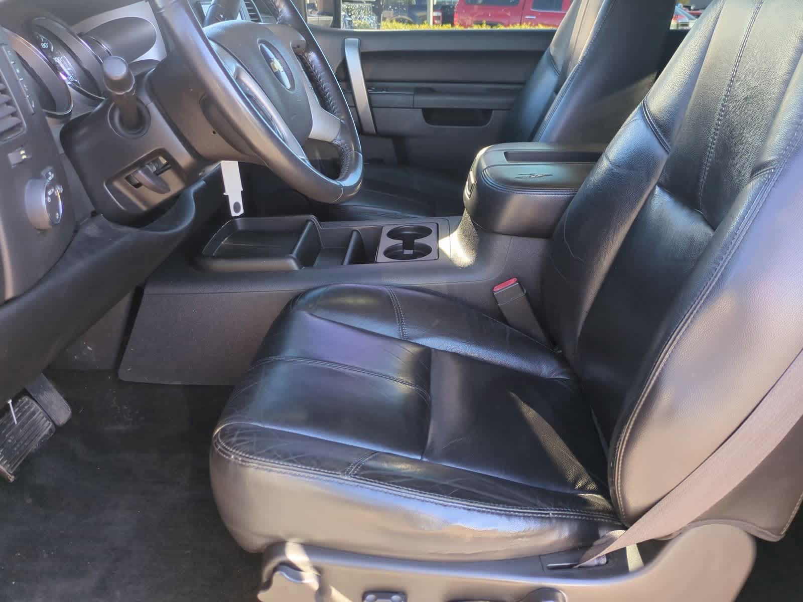 Thumbnail: 2011 Chevrolet Silverado 1500 - 16