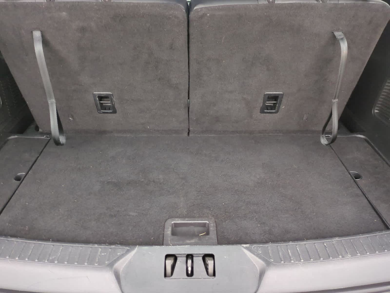 Thumbnail: 2022 Ford Explorer - 34