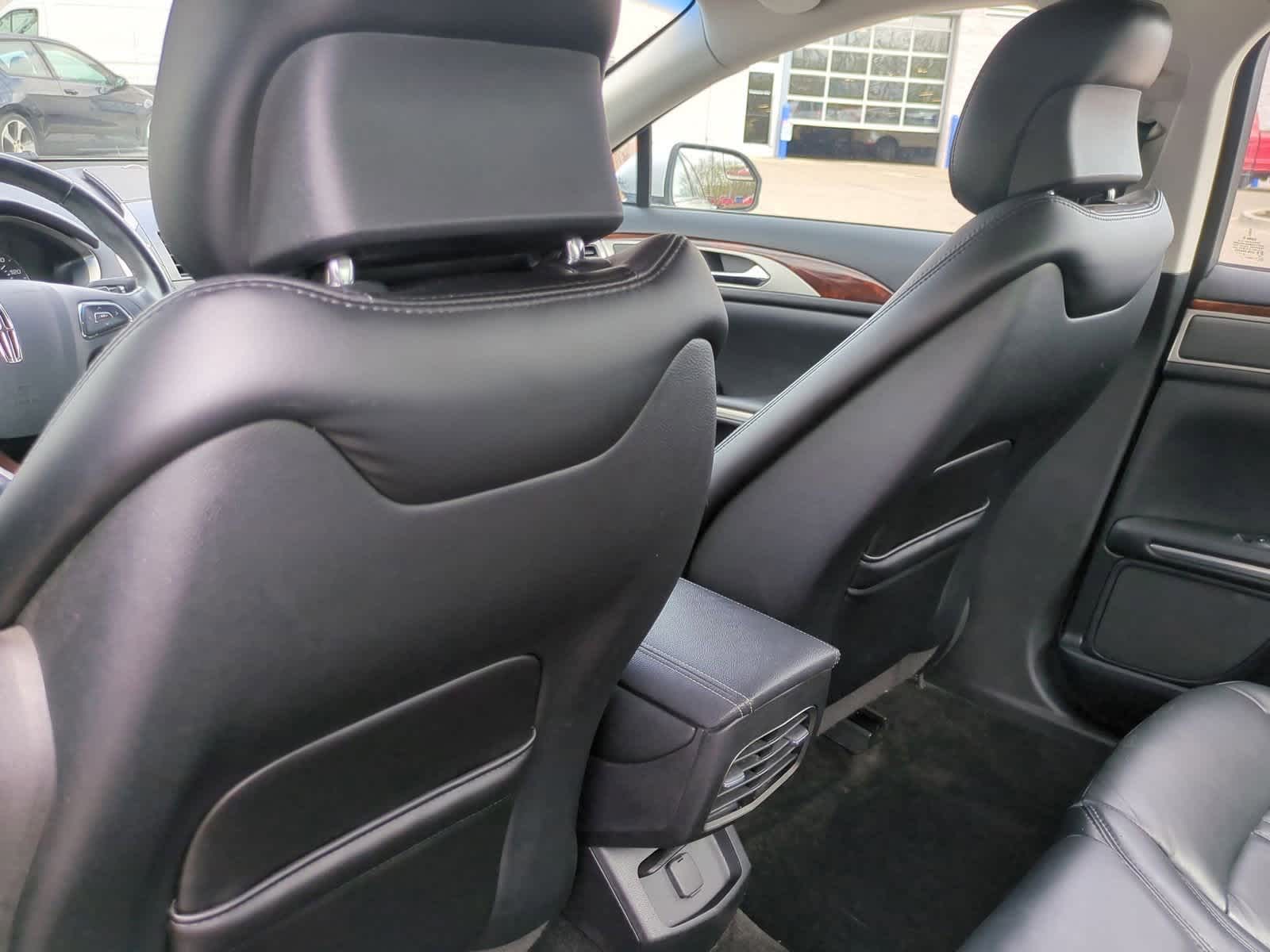 Thumbnail: 2015 Lincoln MKZ - 18