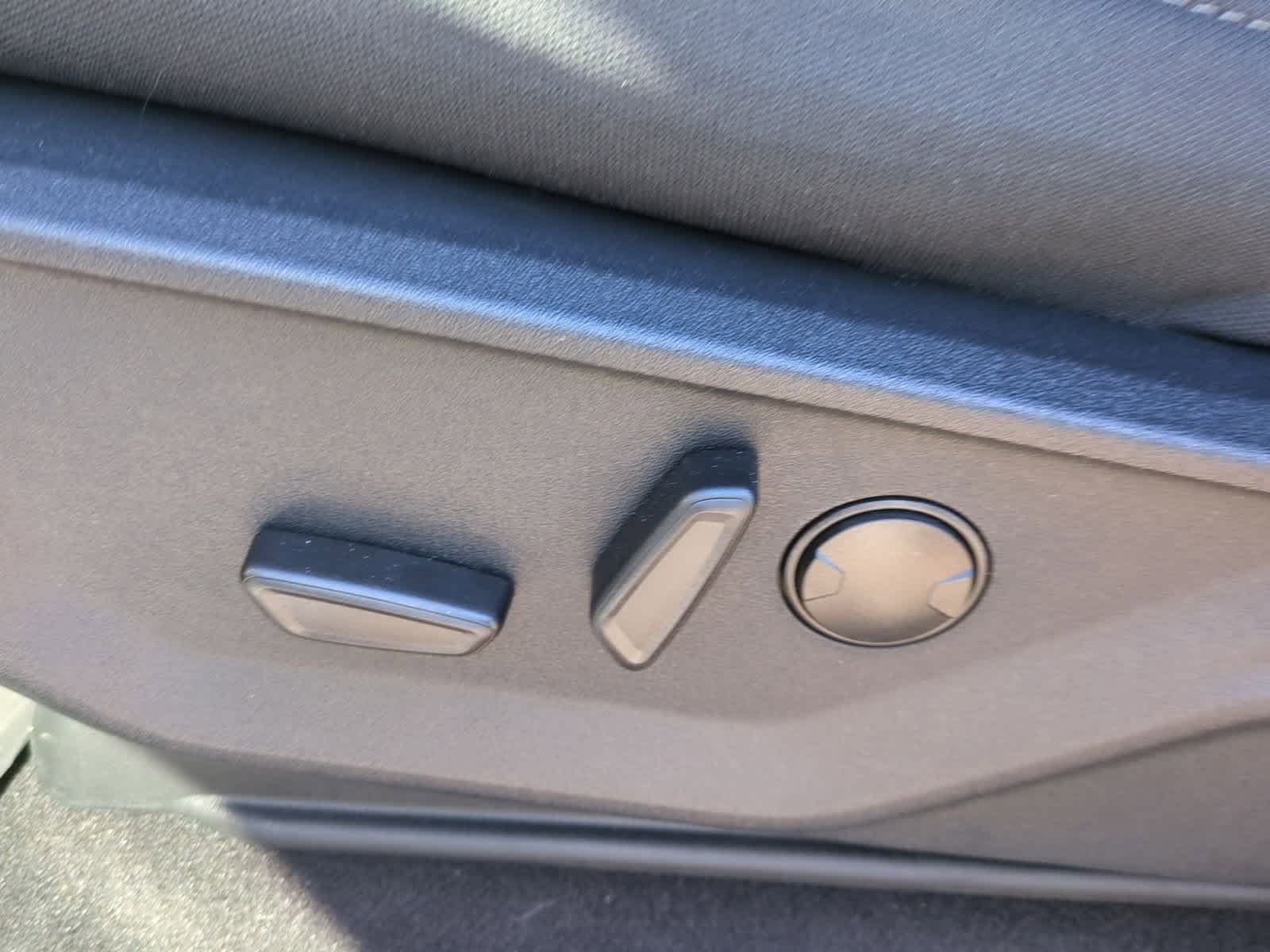 Thumbnail: 2025 Ford F-150 - 17