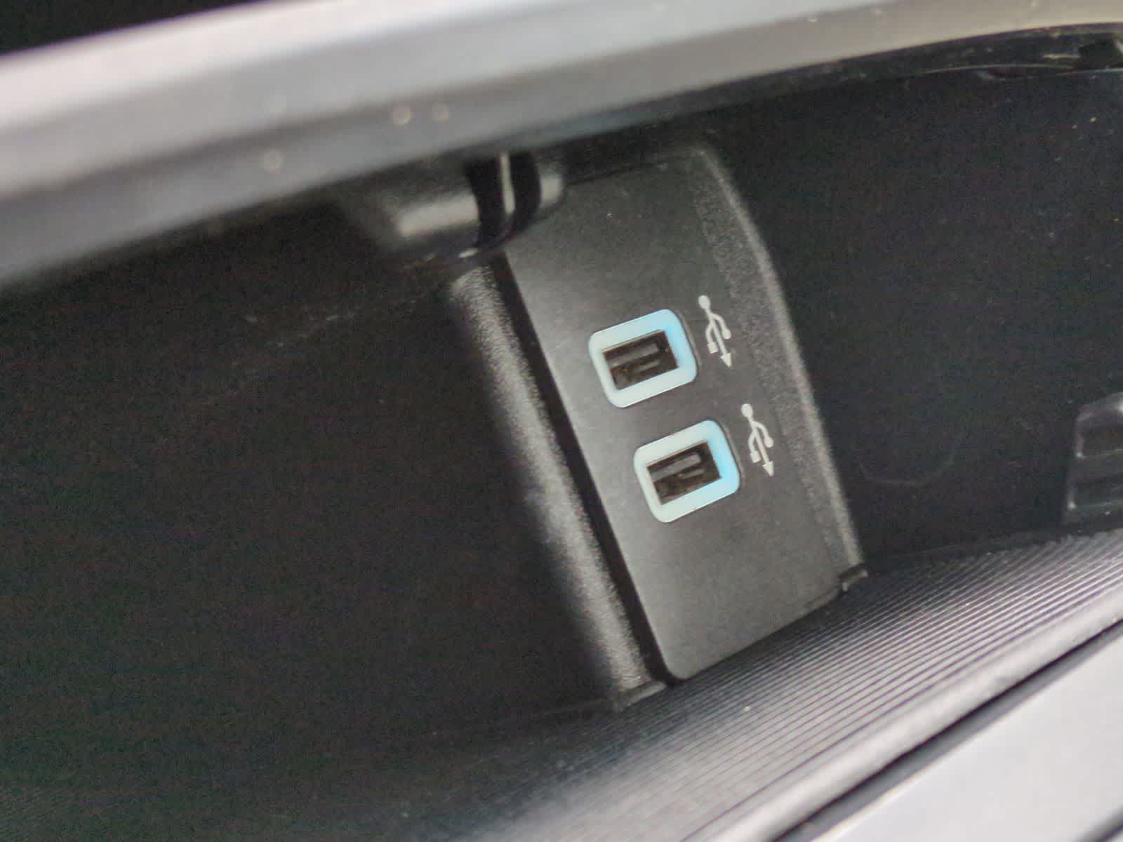 Thumbnail: 2018 Ford Edge - 32