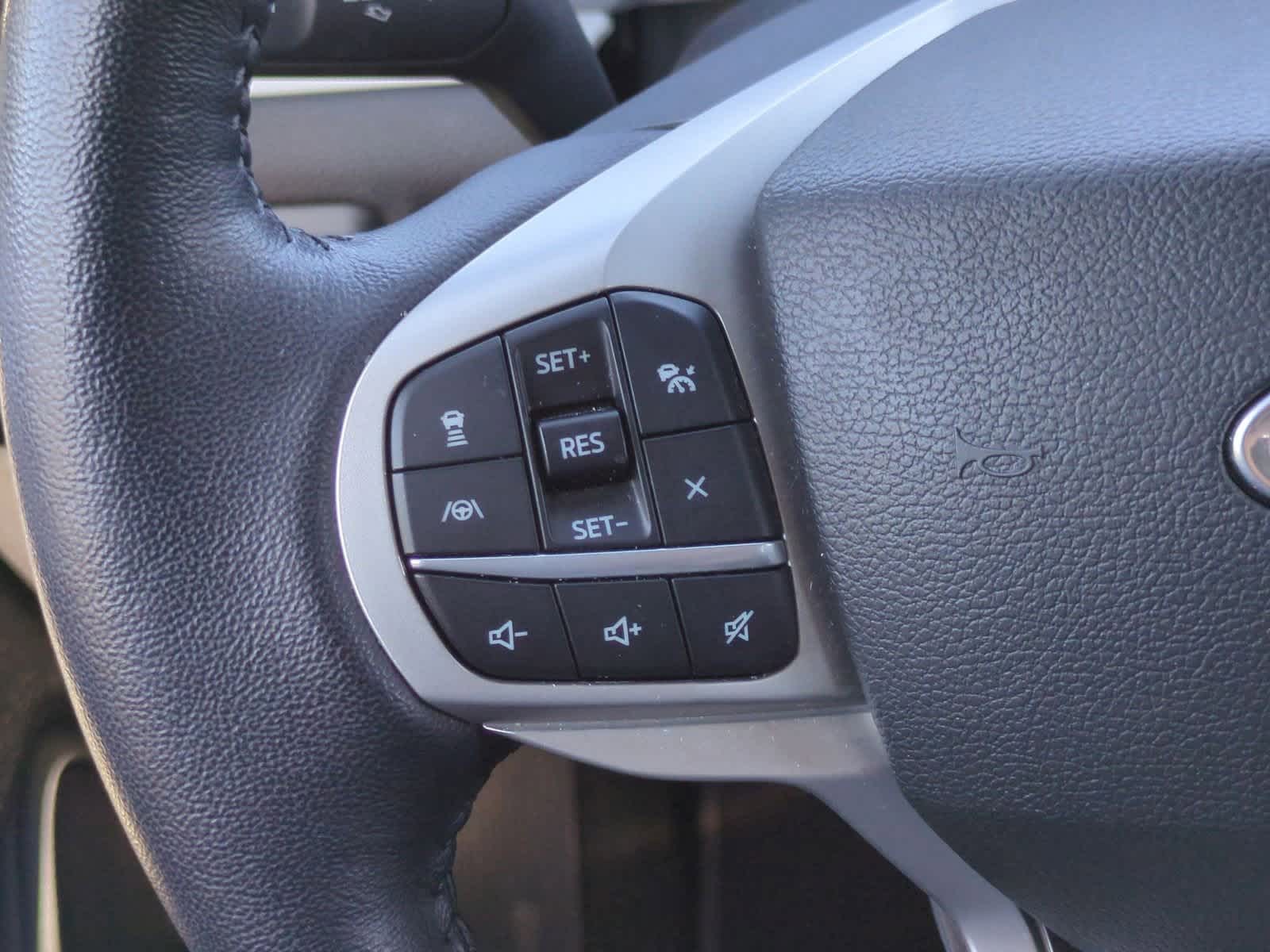 Thumbnail: 2022 Ford Explorer - 23