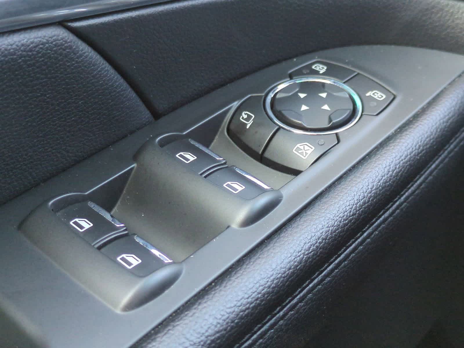 Thumbnail: 2016 Ford Explorer - 28