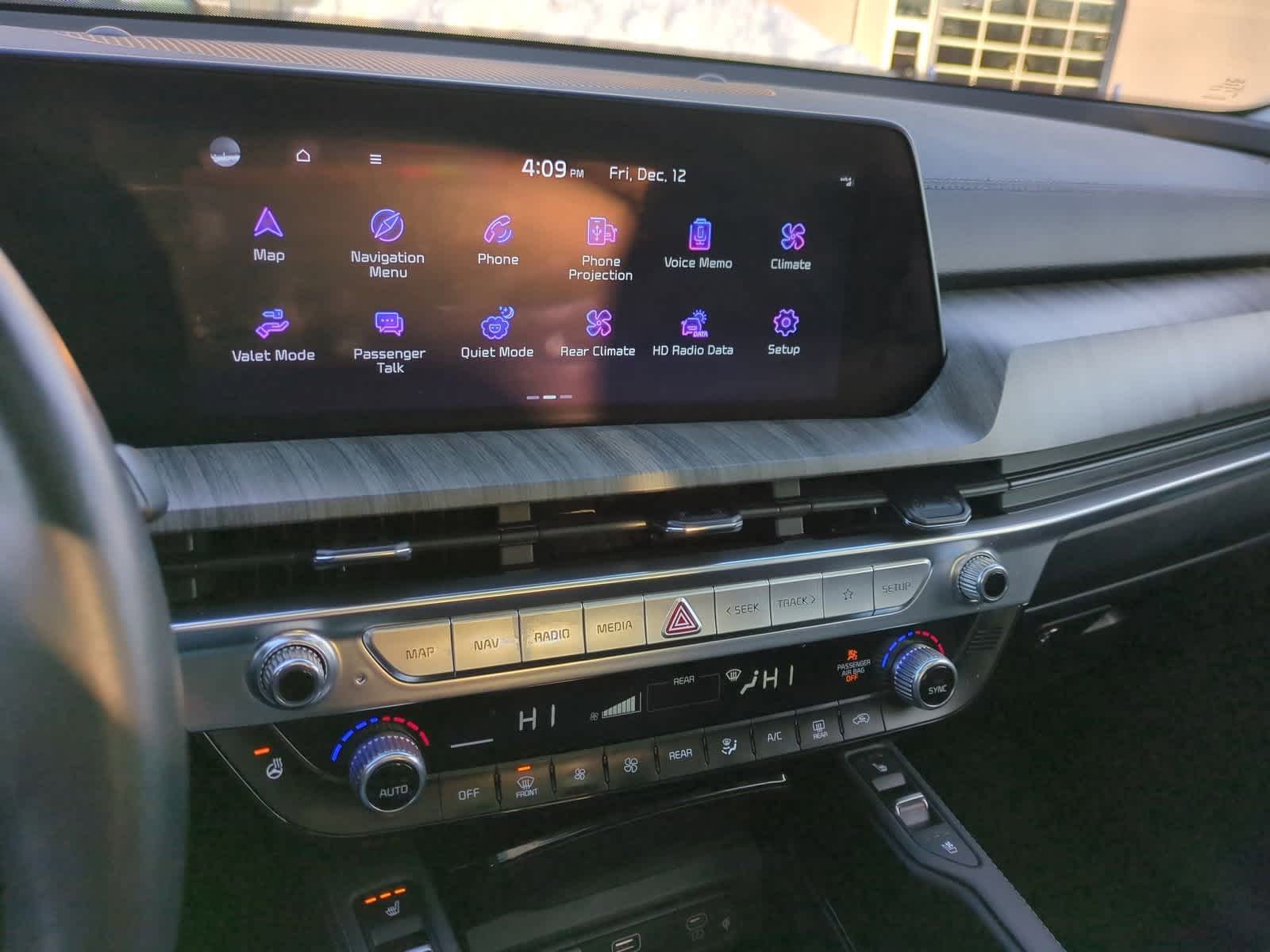 Thumbnail: 2023 Kia Telluride - 31