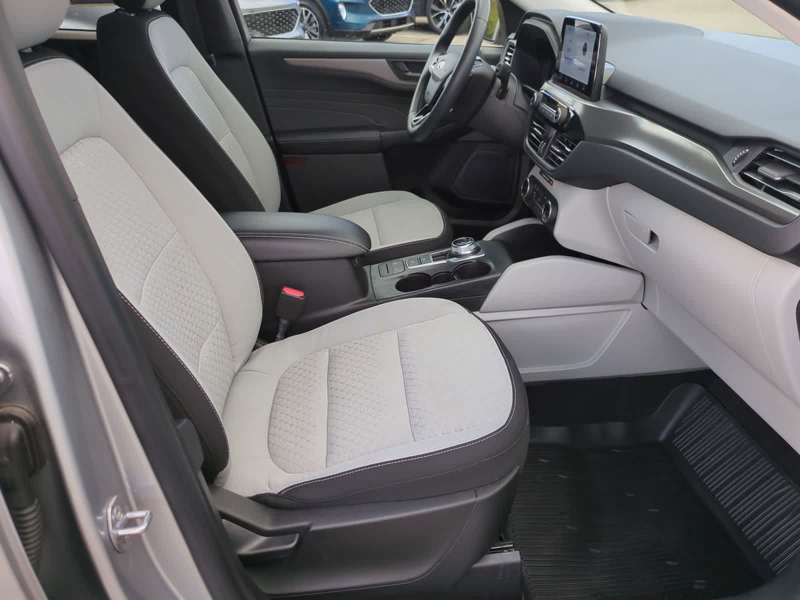 Thumbnail: 2023 Ford Escape - 21