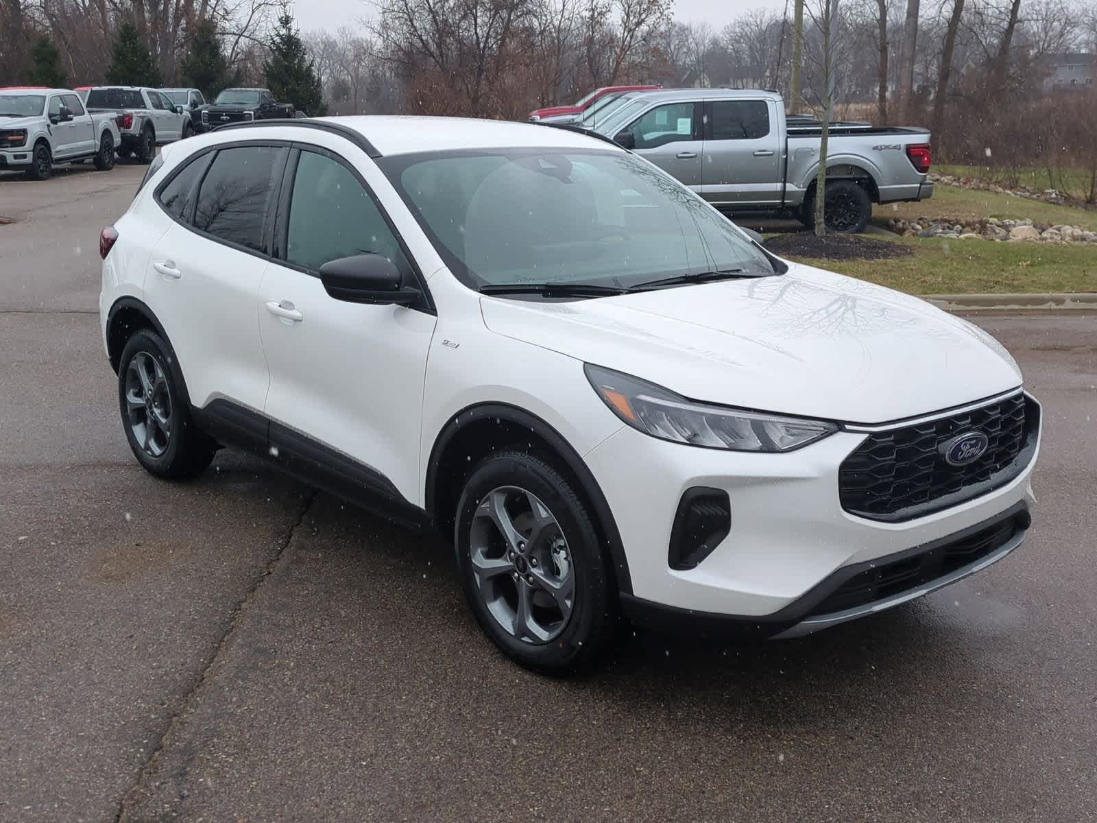 2025 Ford Escape ST-Line 2