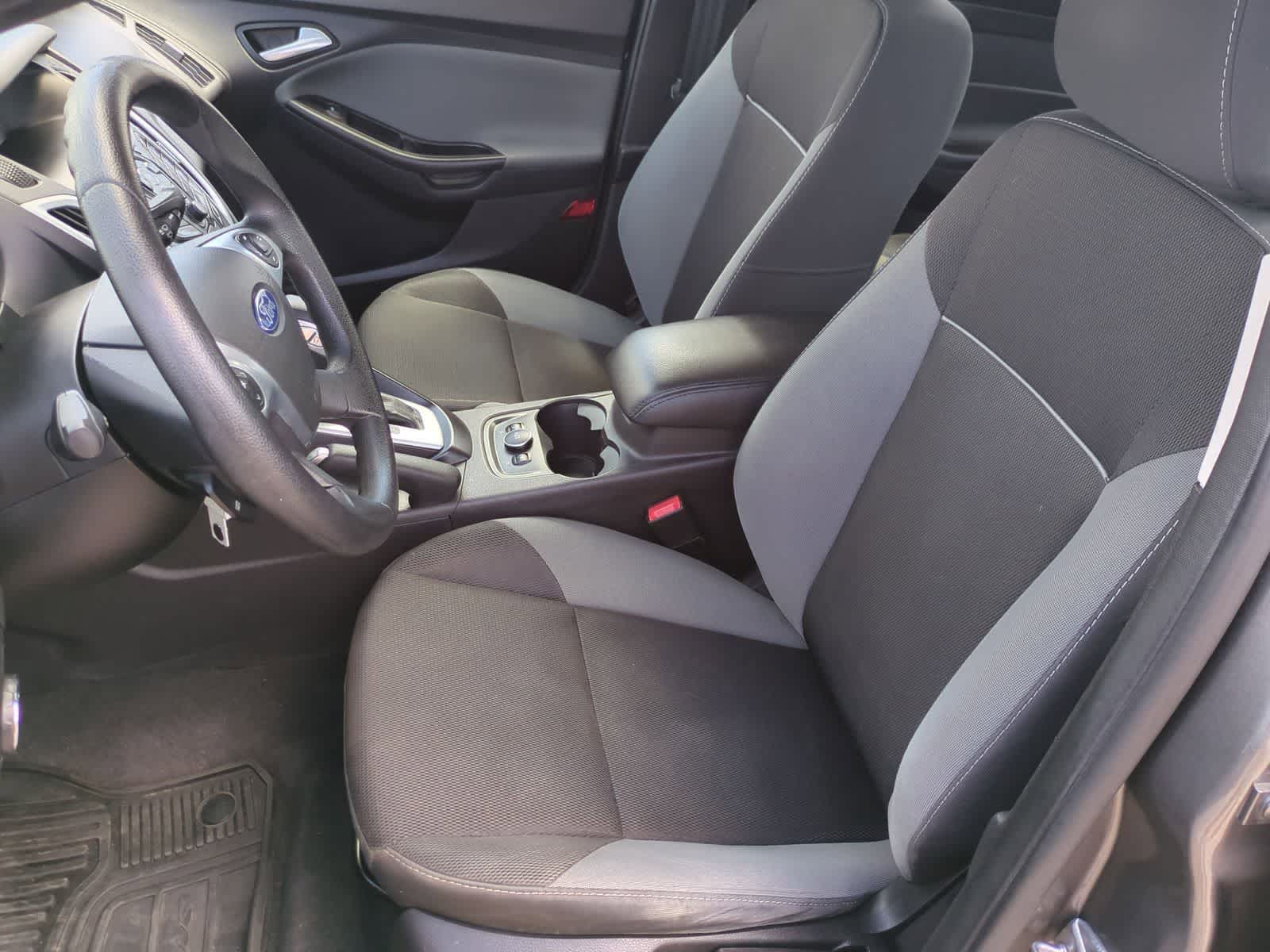 Thumbnail: 2014 Ford Focus - 16
