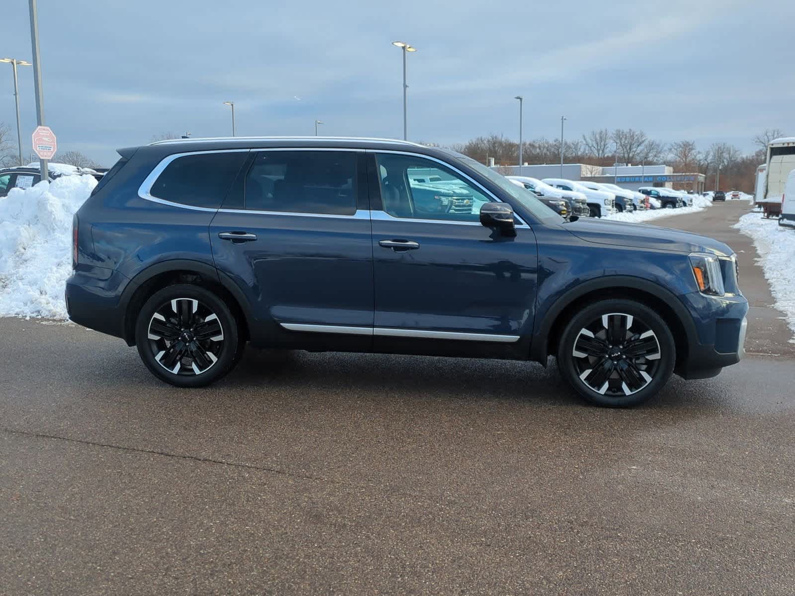 Thumbnail: 2023 Kia Telluride - 9