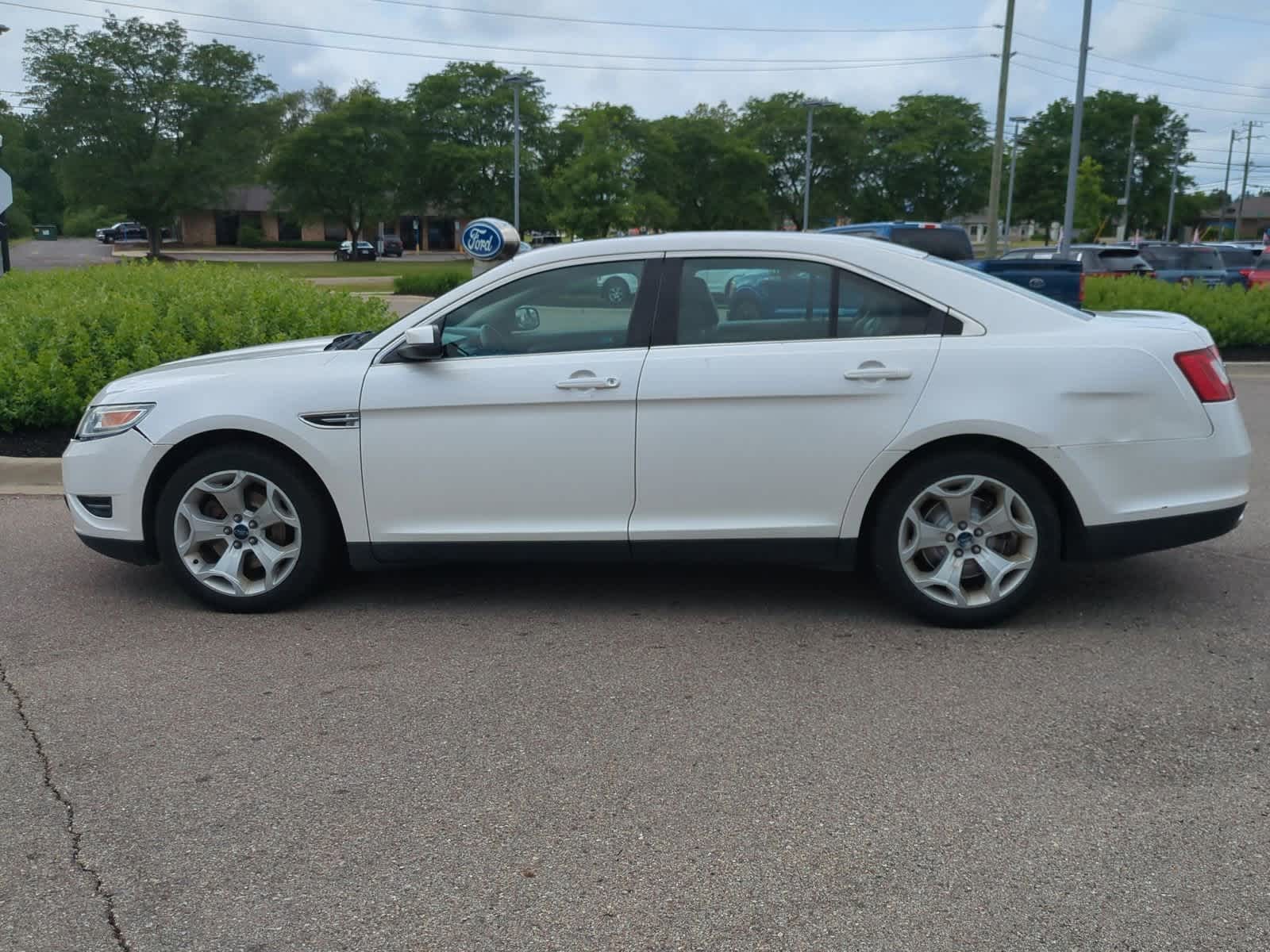 Thumbnail: 2012 Ford Taurus - 5