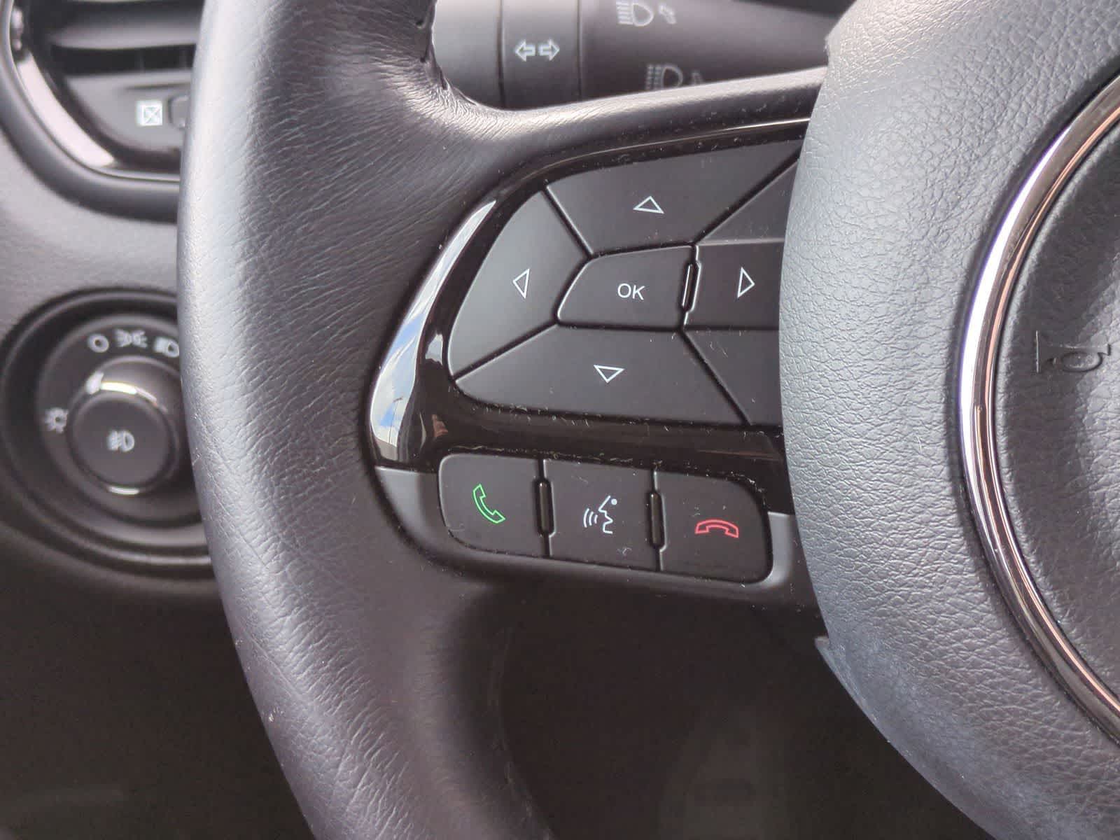 Thumbnail: 2020 Jeep Renegade - 24