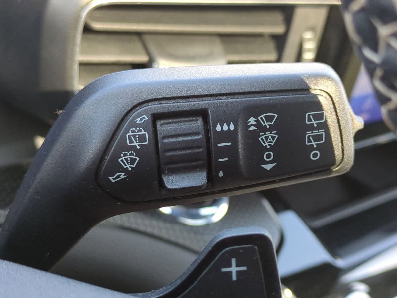 Thumbnail: 2022 Ford Explorer - 27