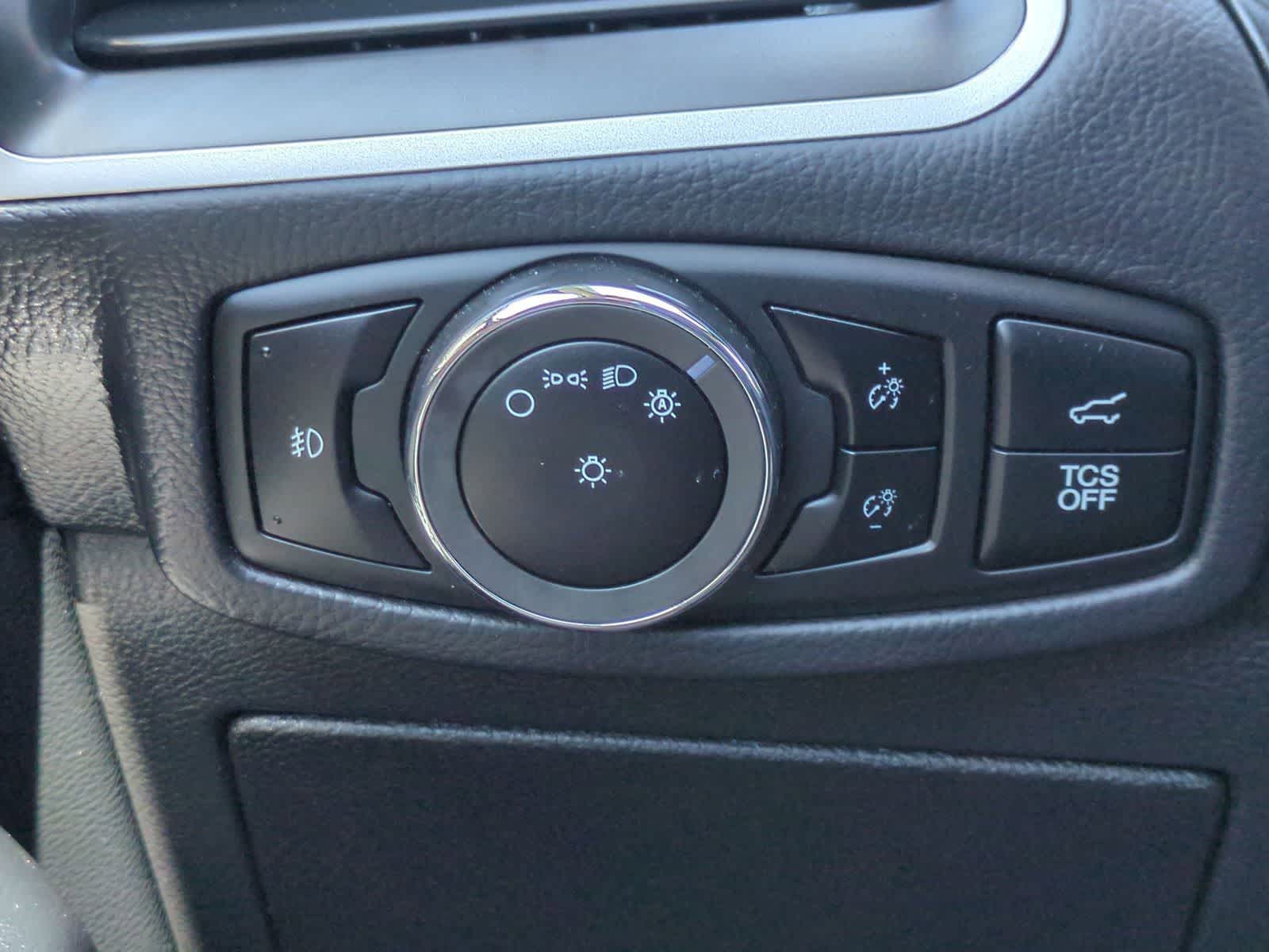 Thumbnail: 2023 Ford Edge - 28