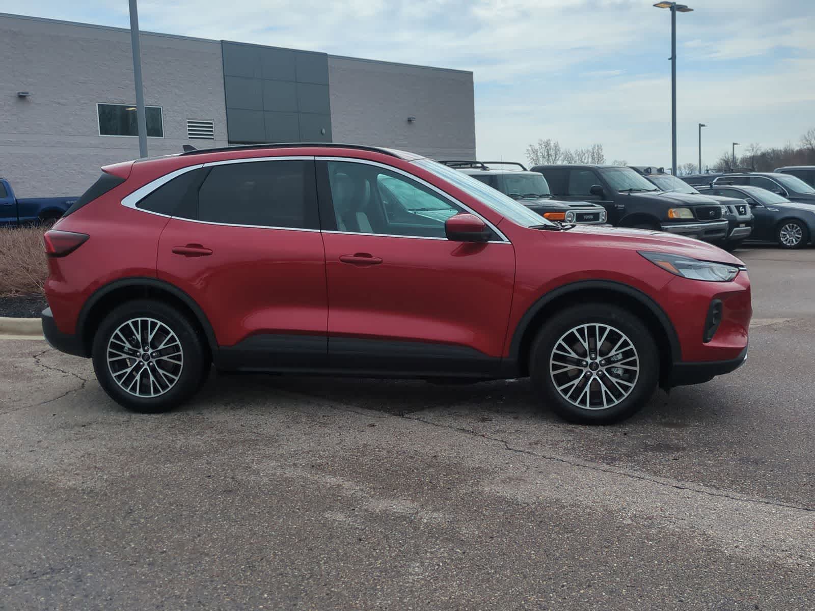 Thumbnail: 2025 Ford Escape - 9