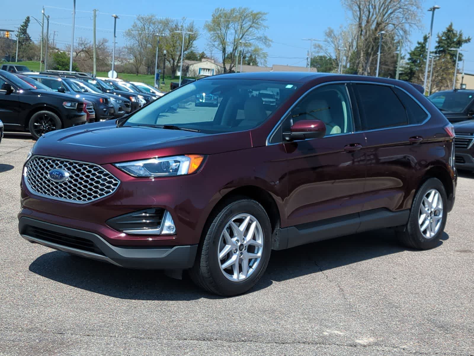 Thumbnail: 2023 Ford Edge - 4