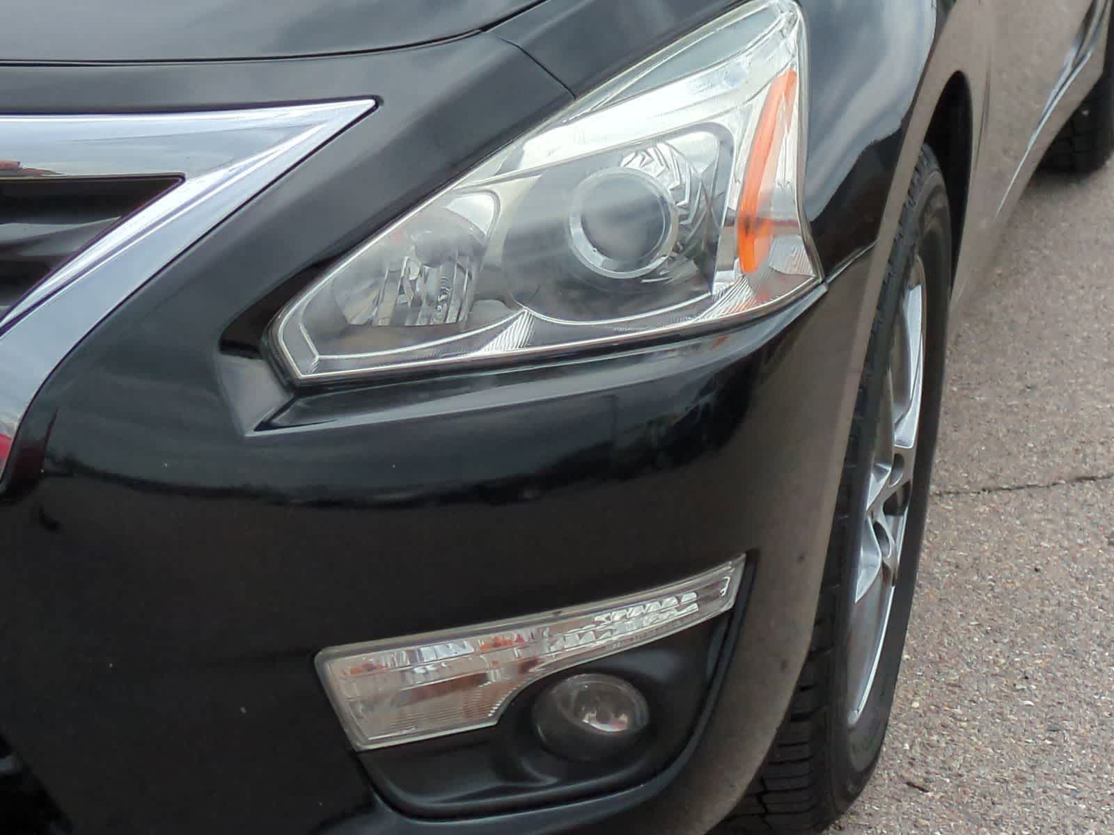 Thumbnail: 2015 Nissan Altima - 11