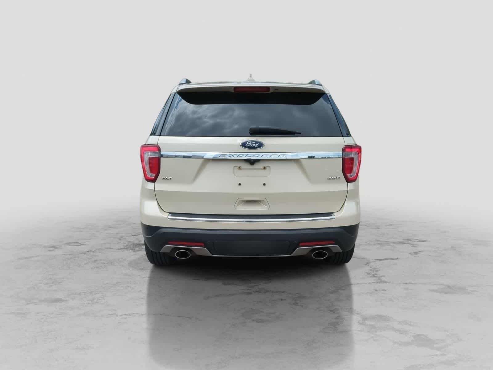 Thumbnail: 2018 Ford Explorer - 7
