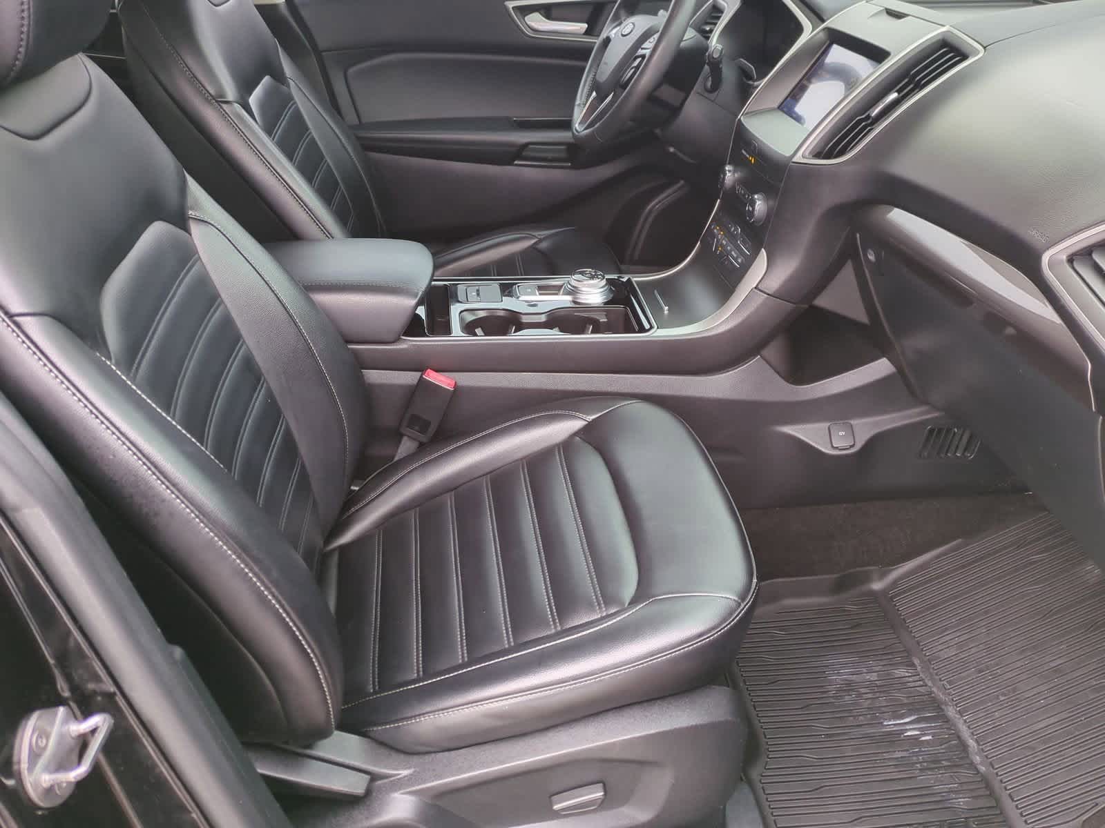 Thumbnail: 2020 Ford Edge - 21