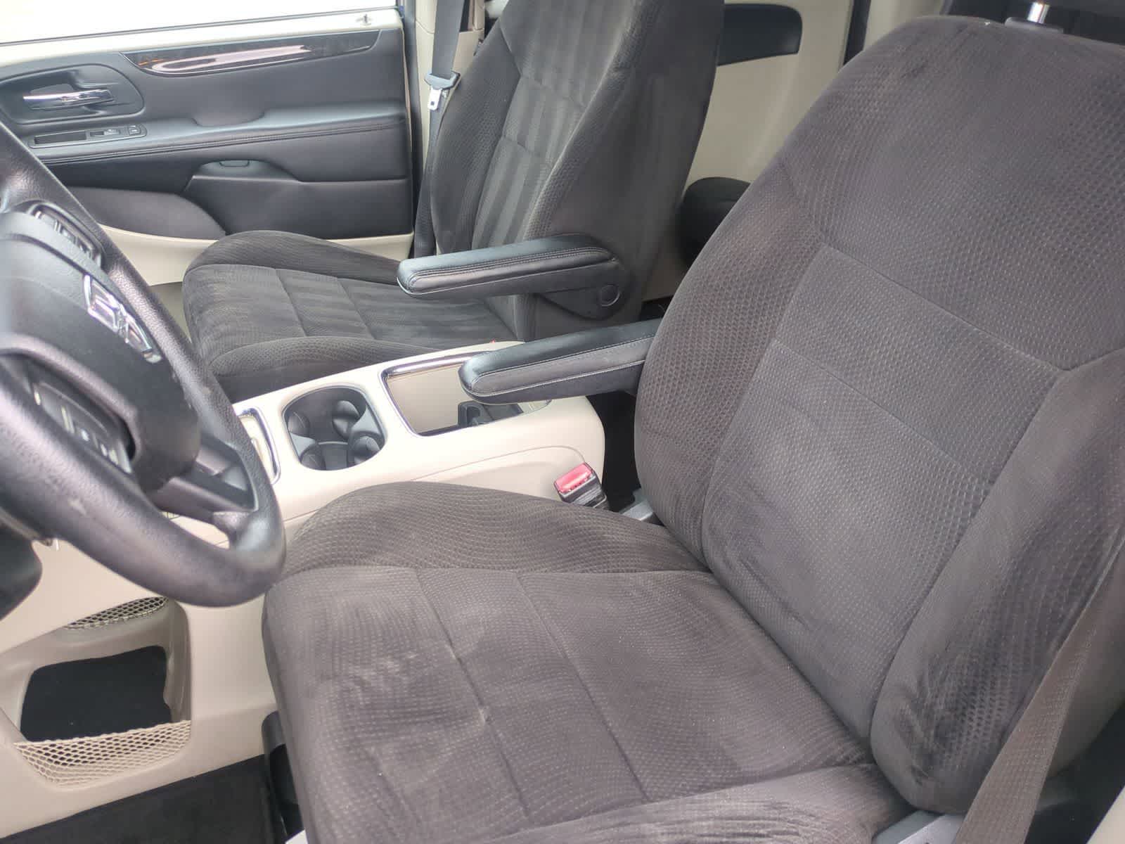 Thumbnail: 2013 Dodge Grand Caravan - 16