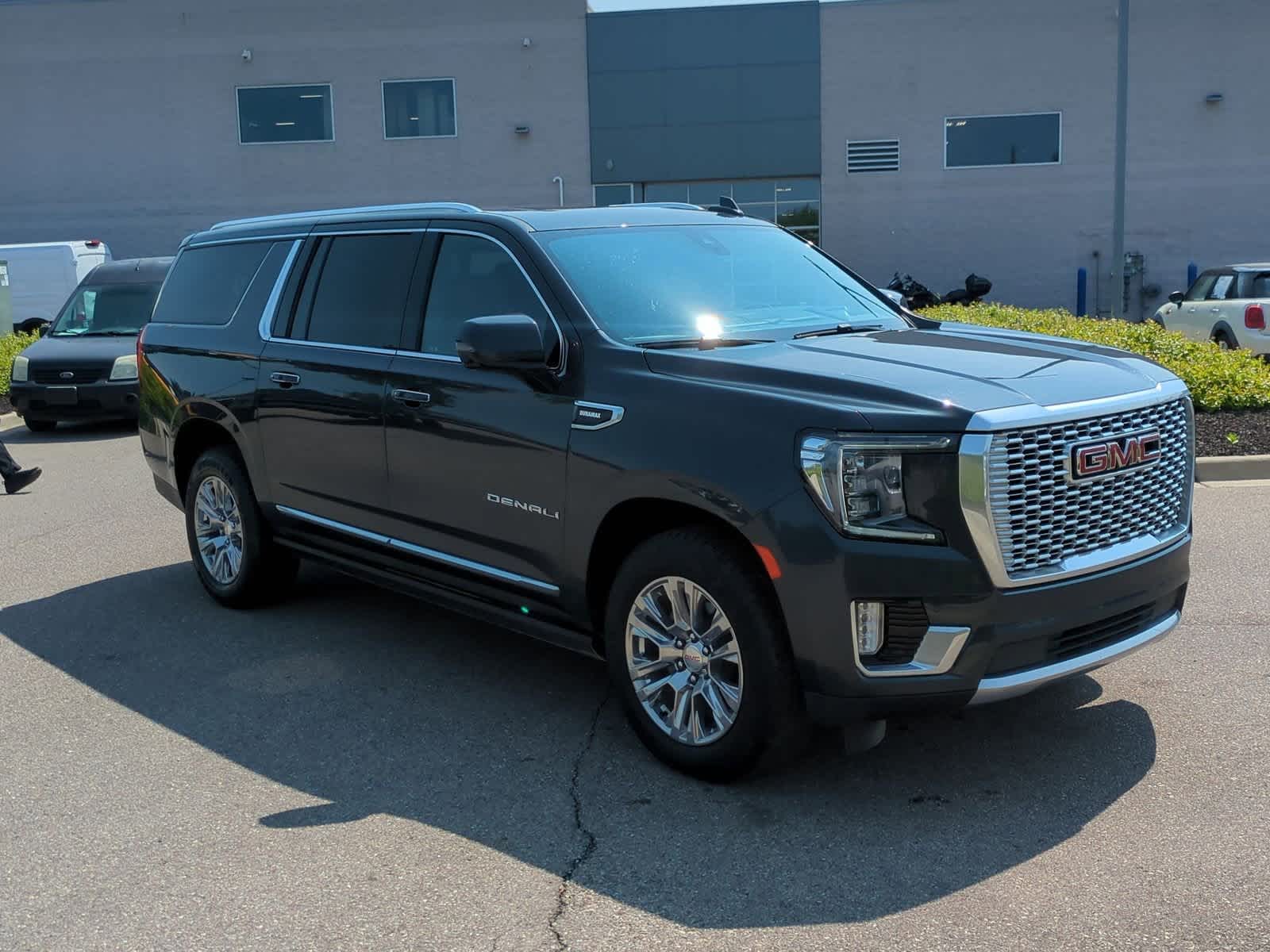 2021 GMC Yukon XL Denali 2