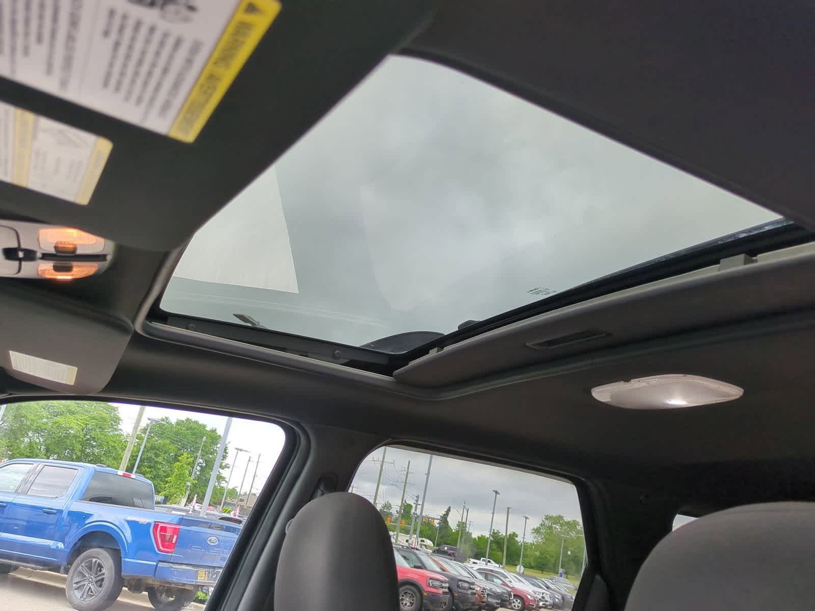 Thumbnail: 2010 Ford Escape - 19