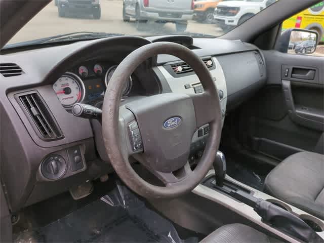 2010 Ford Focus SE 10