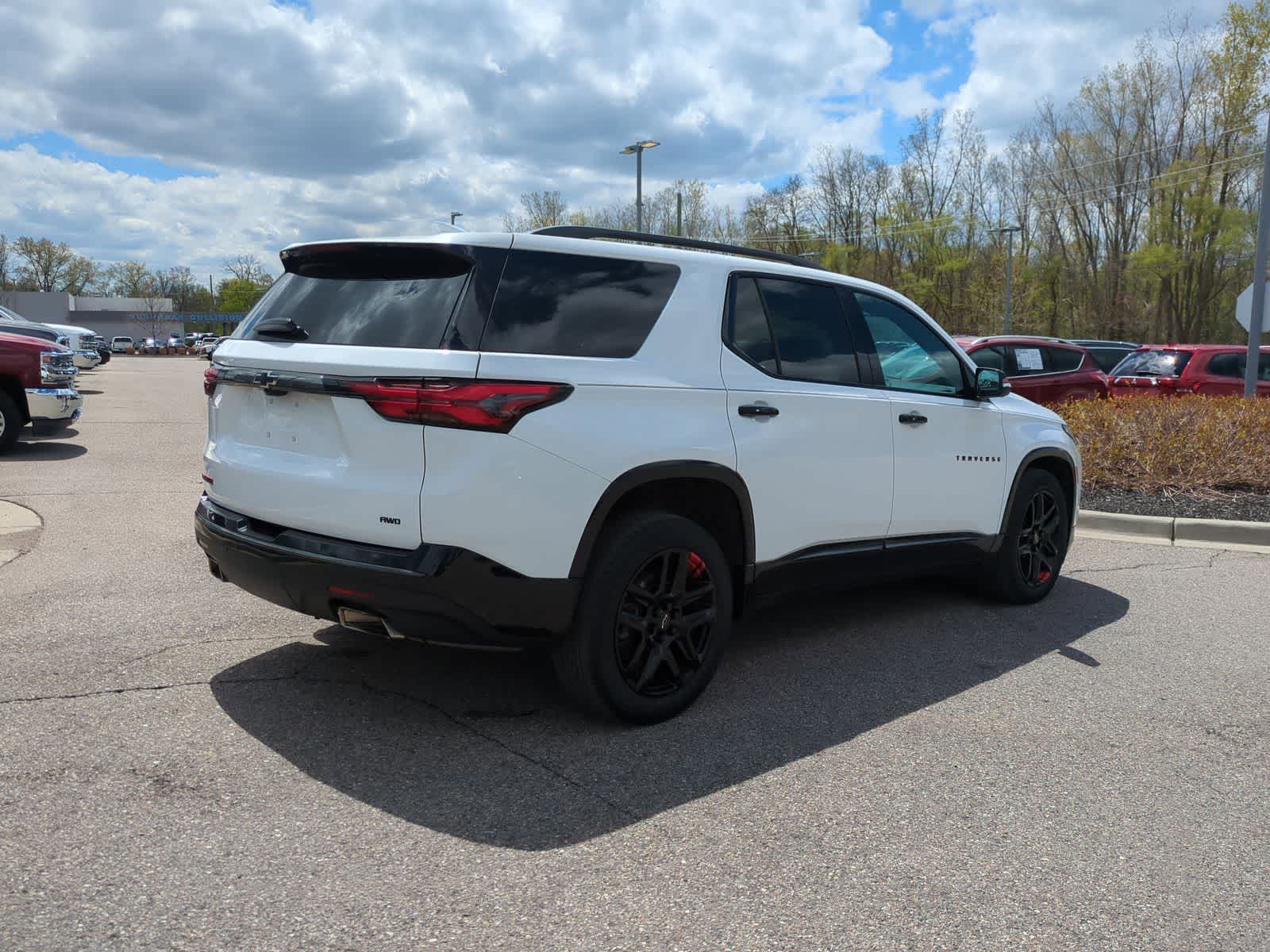 Thumbnail: 2023 Chevrolet Traverse - 8