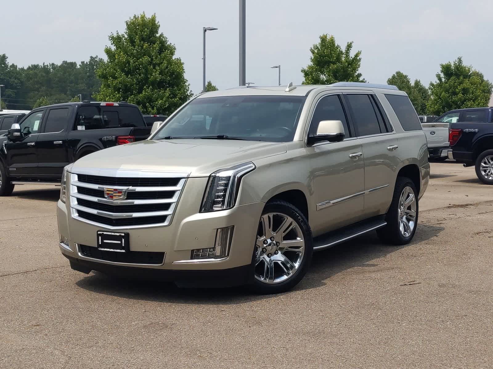 2015 Cadillac Escalade Luxury -
                  Waterford, MI