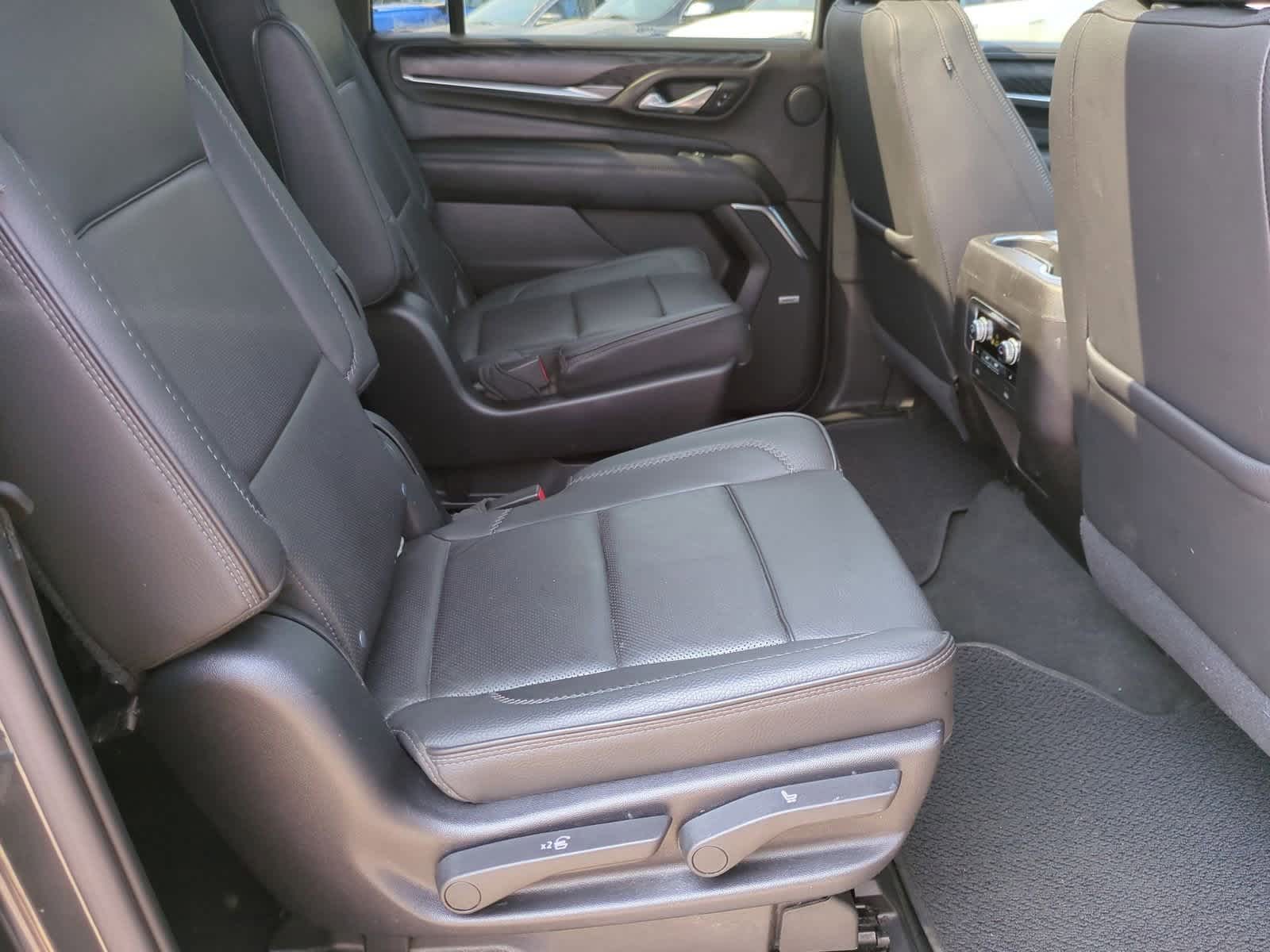 2021 GMC Yukon XL Denali 21