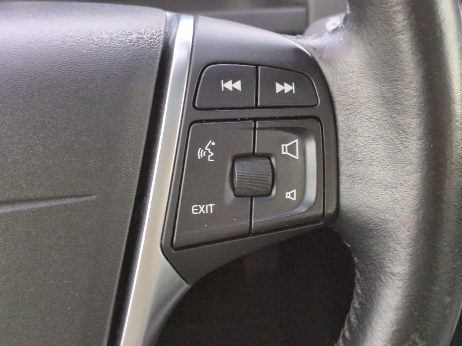 Thumbnail: 2017 Volvo S60 - 26