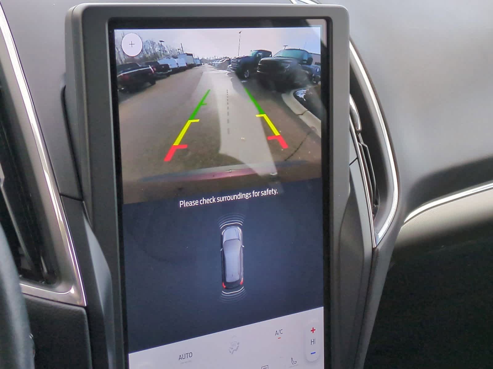 Thumbnail: 2023 Ford Edge - 29