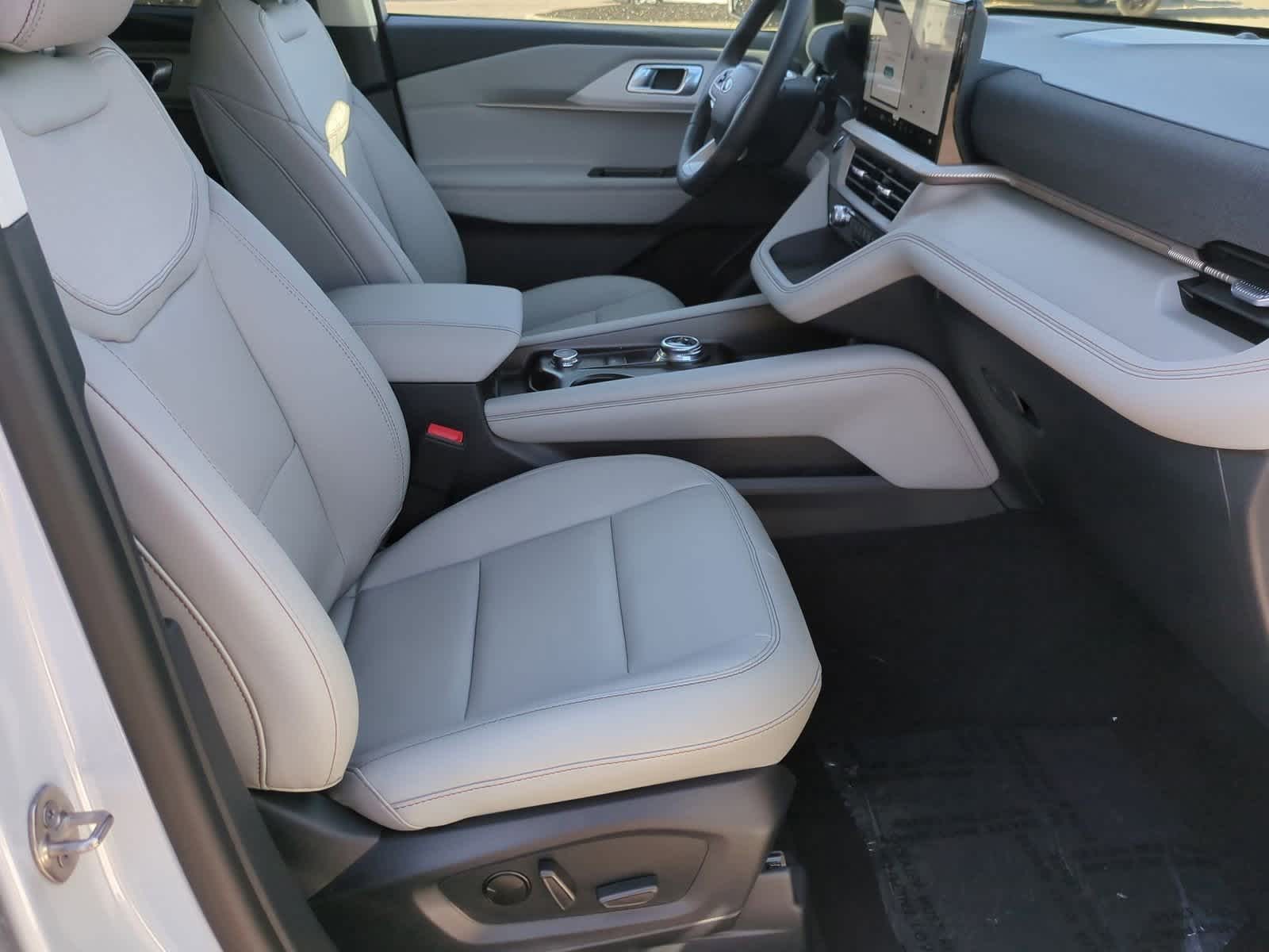 Thumbnail: 2026 Ford Explorer - 23