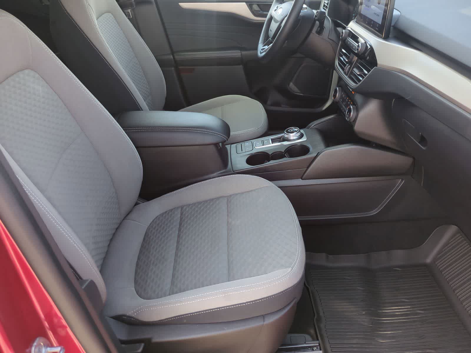 Thumbnail: 2022 Ford Escape - 21