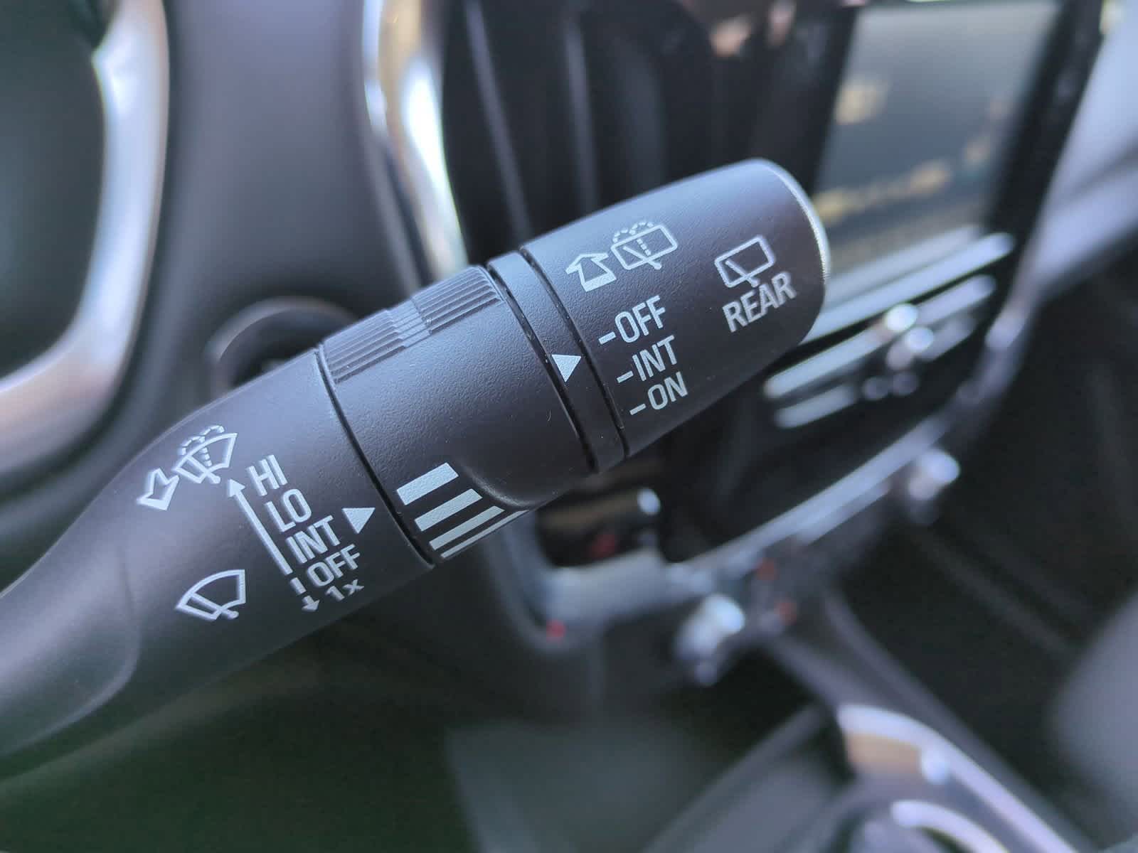 Thumbnail: 2018 Chevrolet Traverse - 27