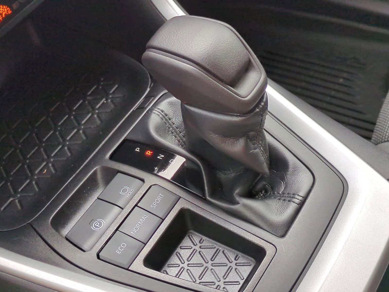 Thumbnail: 2023 Toyota RAV4 - 31