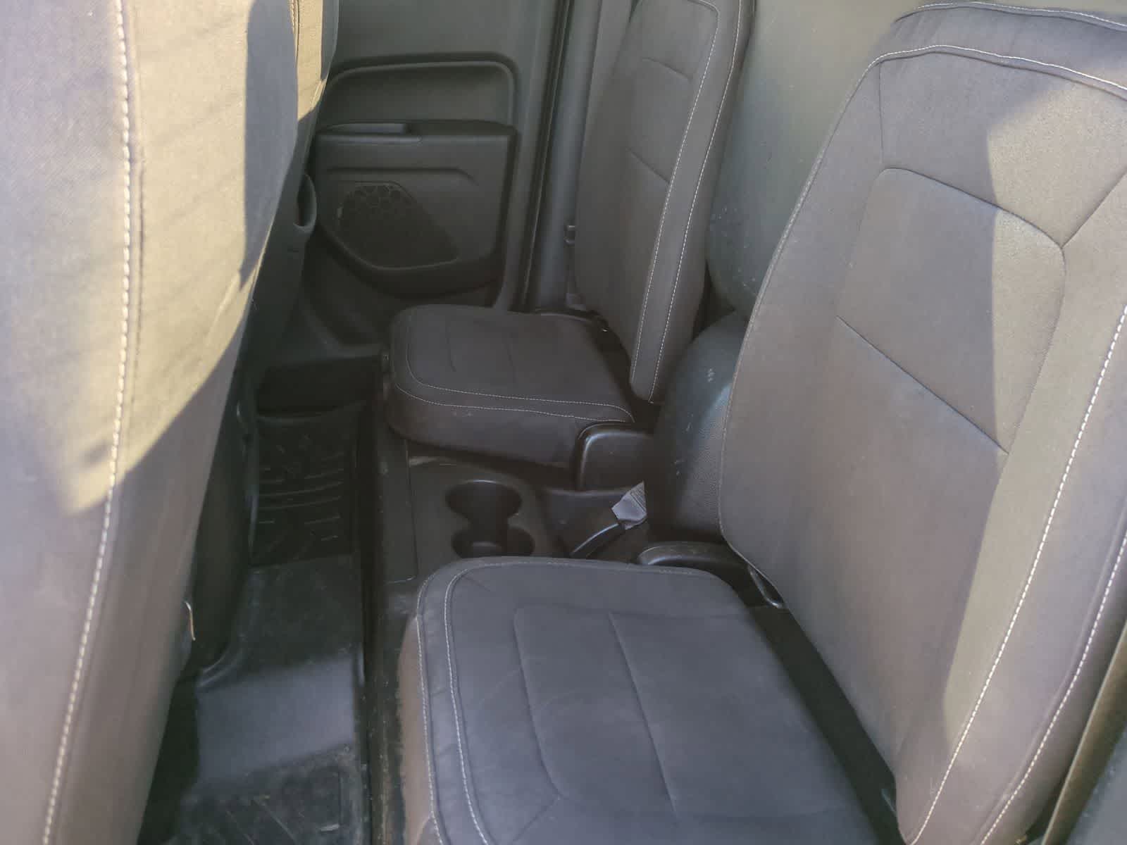 Thumbnail: 2015 GMC Canyon - 19