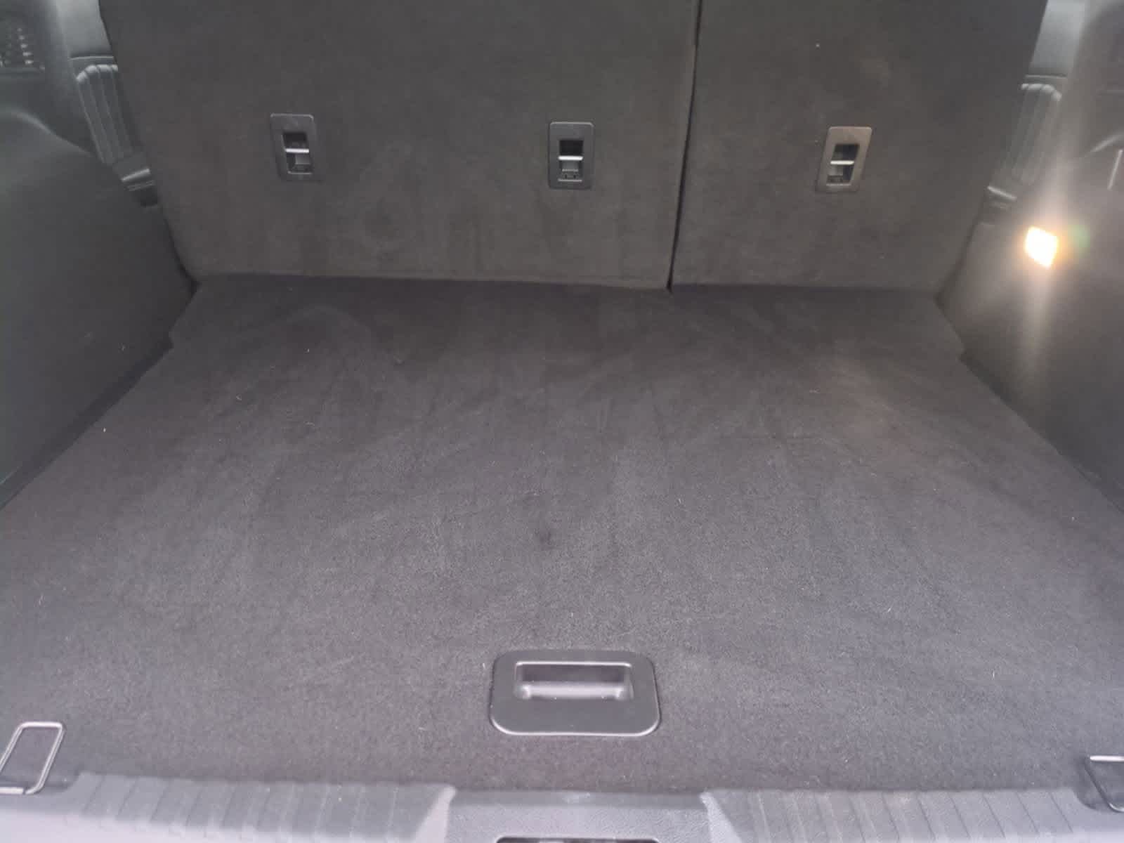 Thumbnail: 2018 Ford Edge - 34