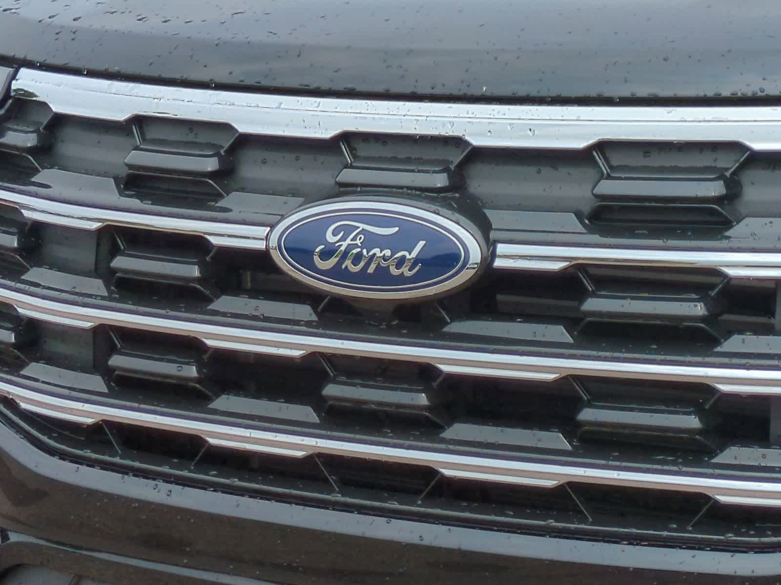 2025 Ford Explorer Active 12