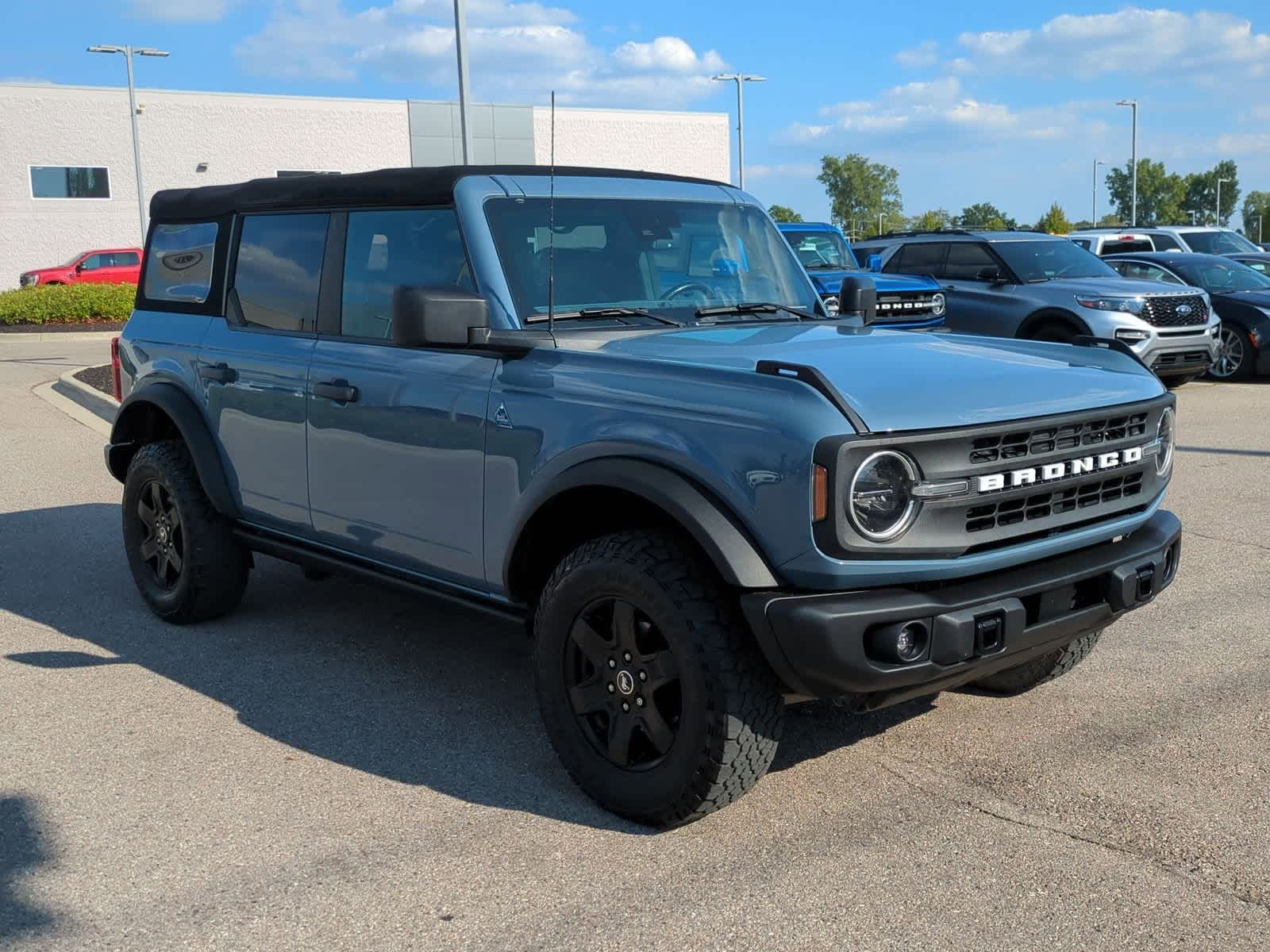 Thumbnail: 2023 Ford Bronco - 2