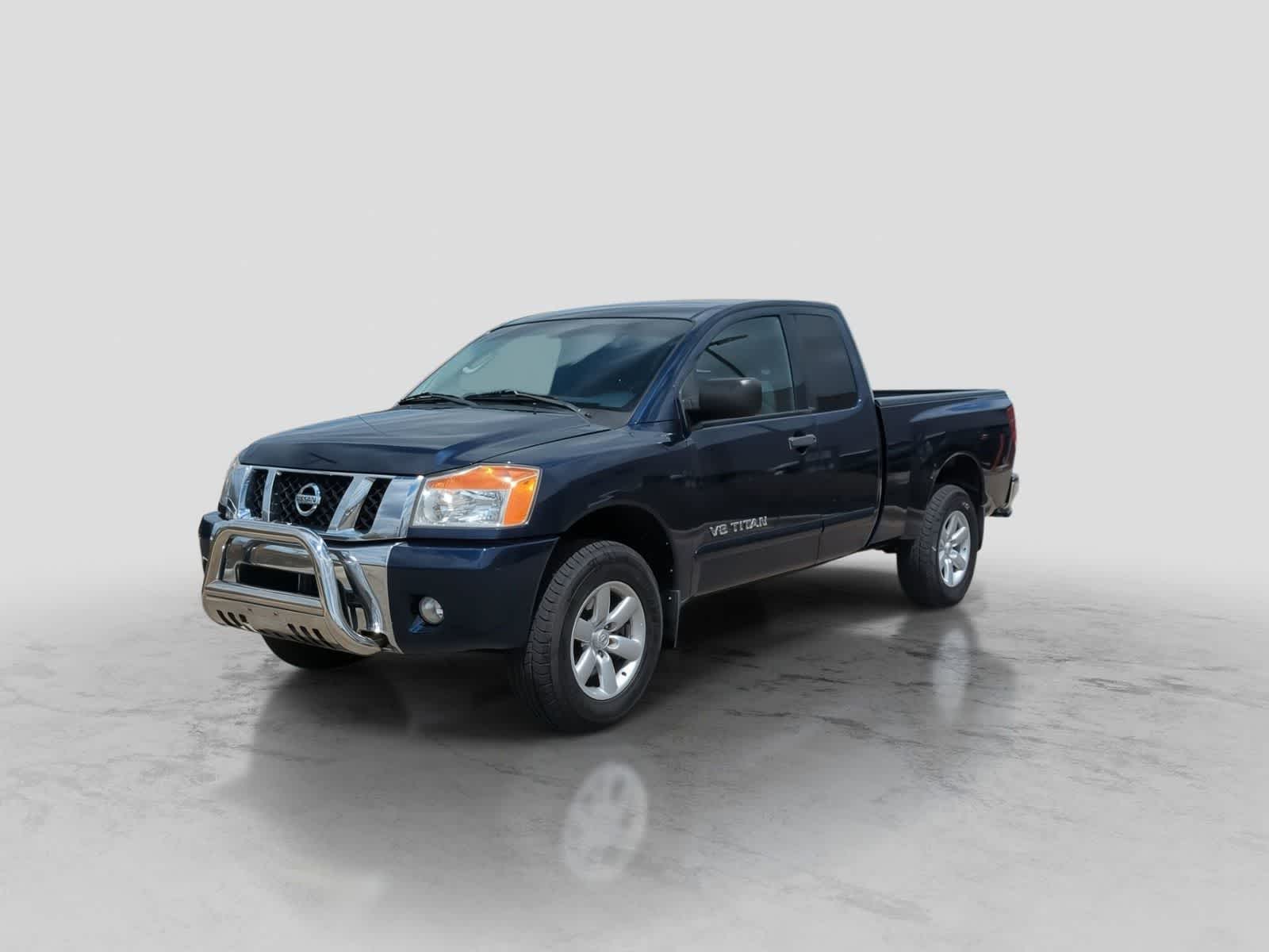 Thumbnail: 2011 Nissan Titan - 3
