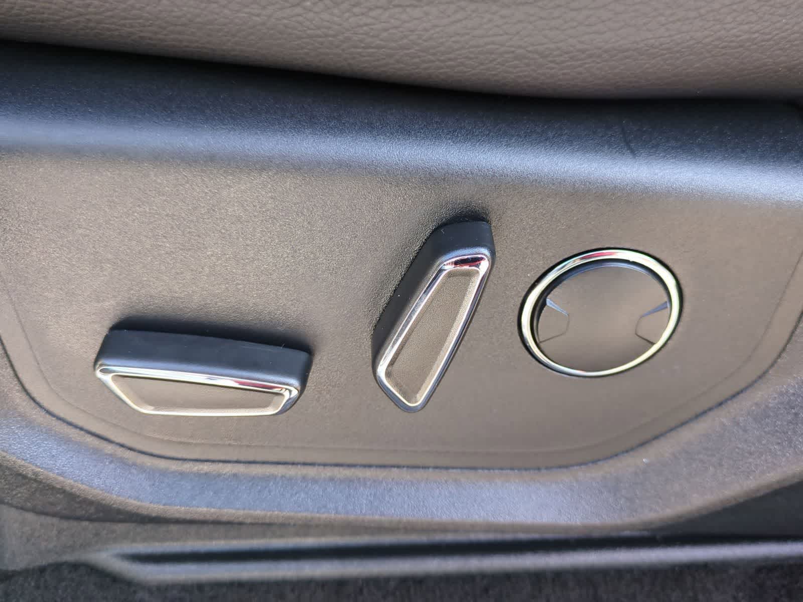 Thumbnail: 2019 Ford Expedition - 17