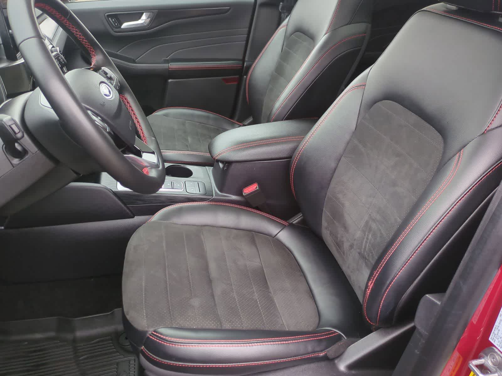 Thumbnail: 2022 Ford Escape - 16