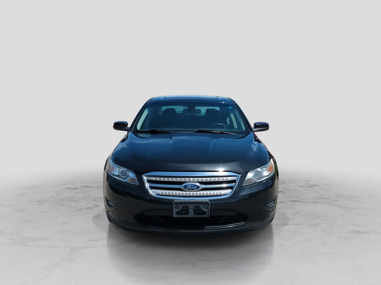 Thumbnail: 2011 Ford Taurus - 3