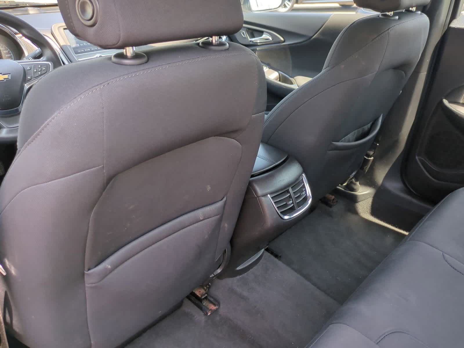 Thumbnail: 2016 Chevrolet Malibu - 18