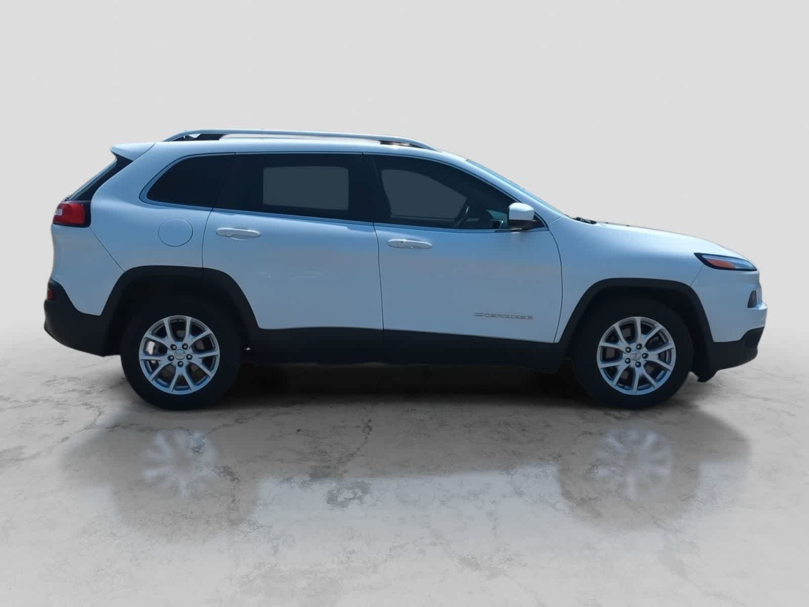 Thumbnail: 2018 Jeep Cherokee - 9