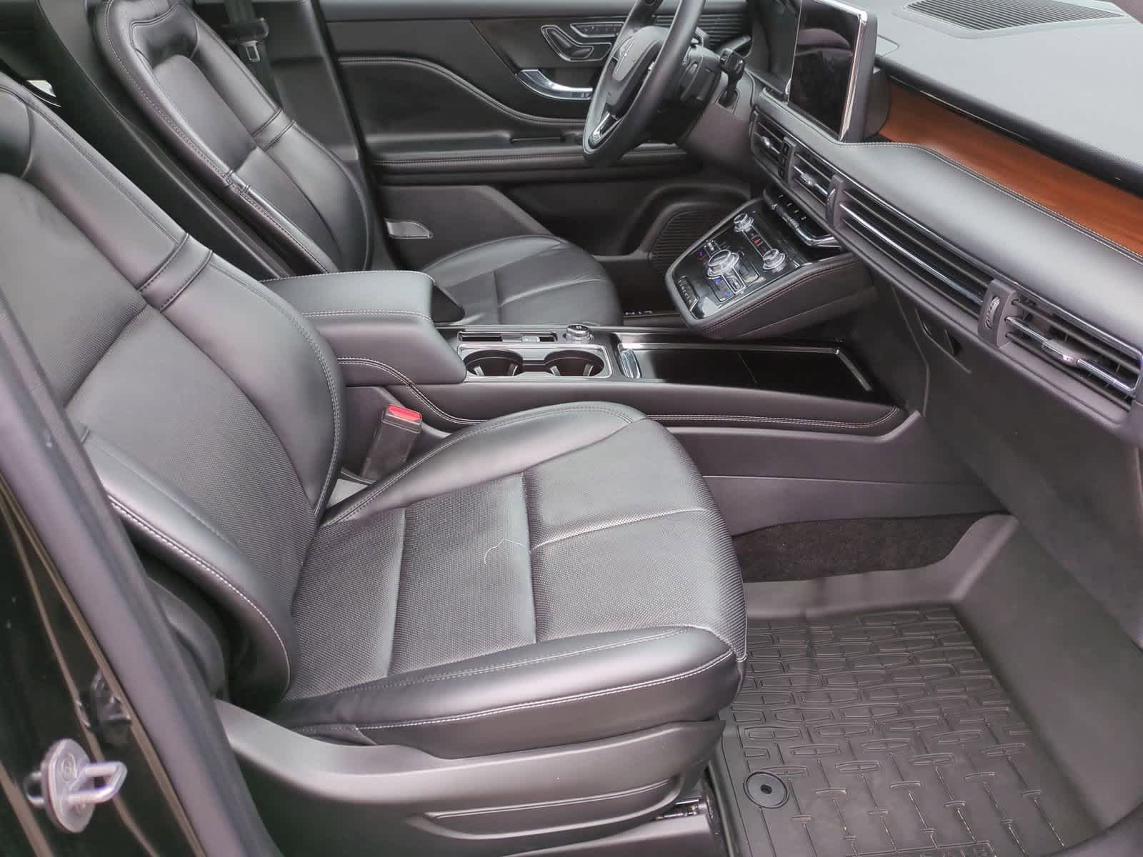 Thumbnail: 2022 Lincoln Corsair - 23