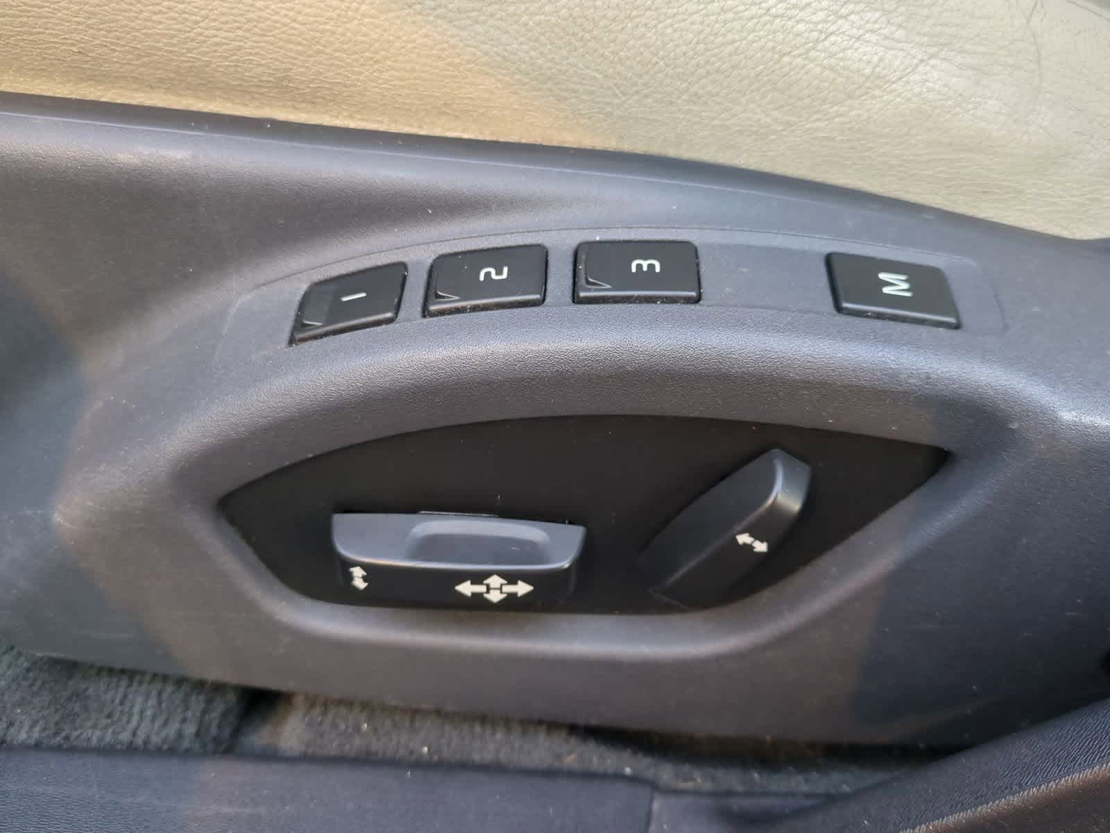 Thumbnail: 2017 Volvo S60 - 17